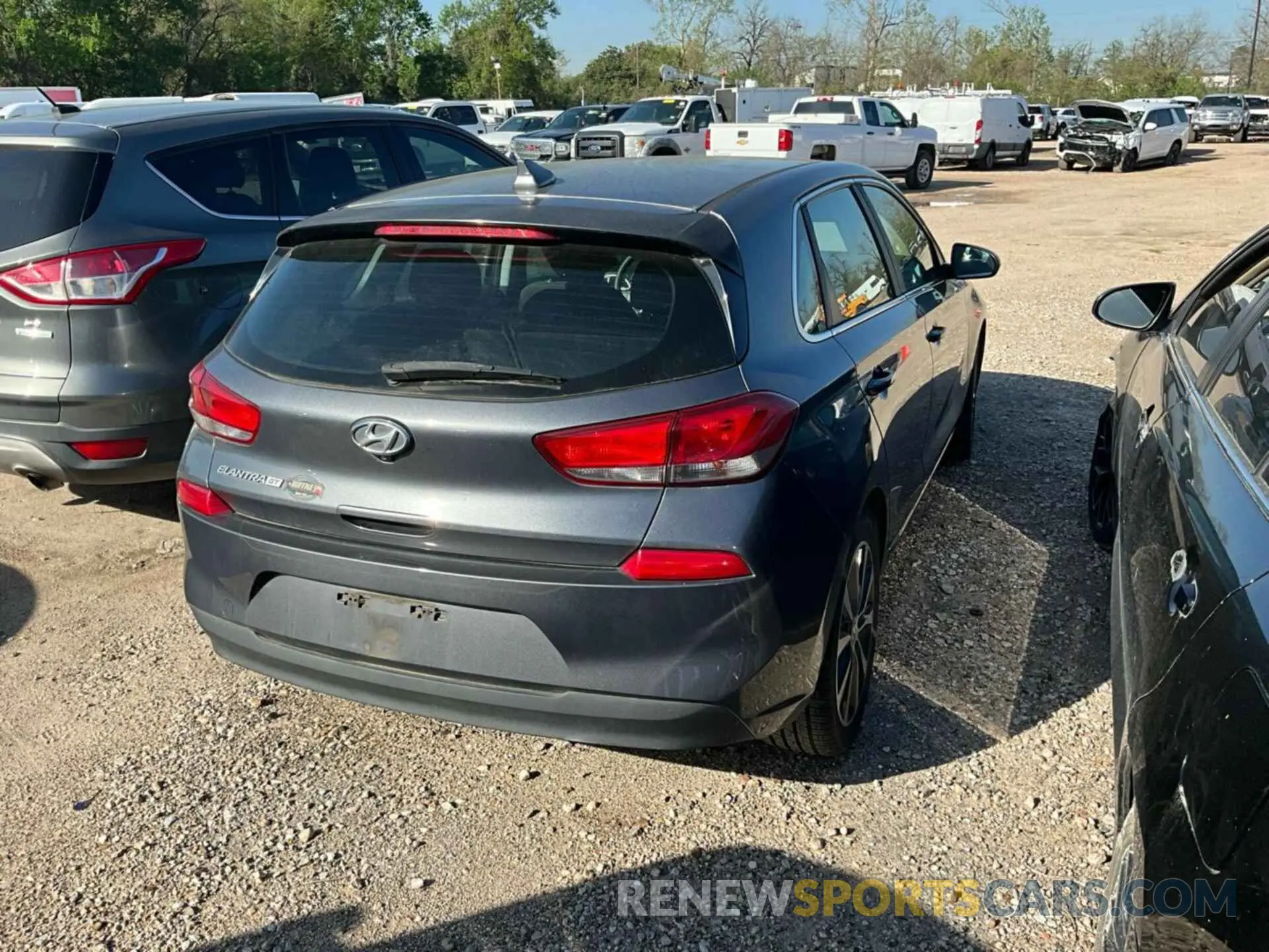 9 Photograph of a damaged car KMHH35LE2KU104138 HYUNDAI ELANTRA GT 2019
