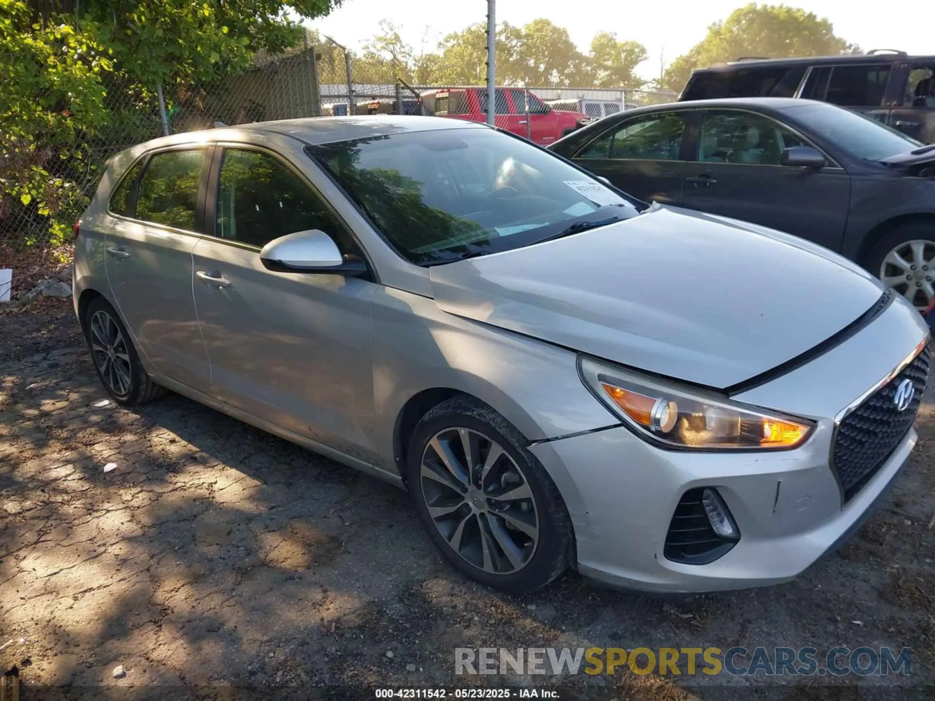 1 Photograph of a damaged car KMHH35LE3KU095045 HYUNDAI ELANTRA GT 2019