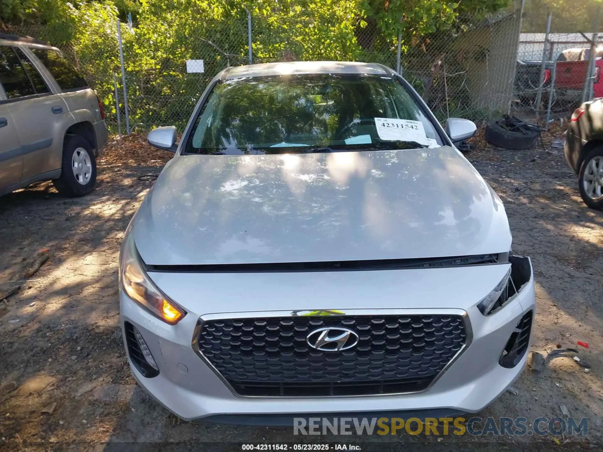 12 Photograph of a damaged car KMHH35LE3KU095045 HYUNDAI ELANTRA GT 2019