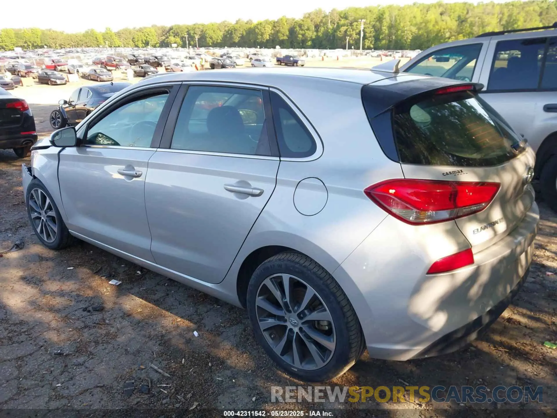 14 Photograph of a damaged car KMHH35LE3KU095045 HYUNDAI ELANTRA GT 2019