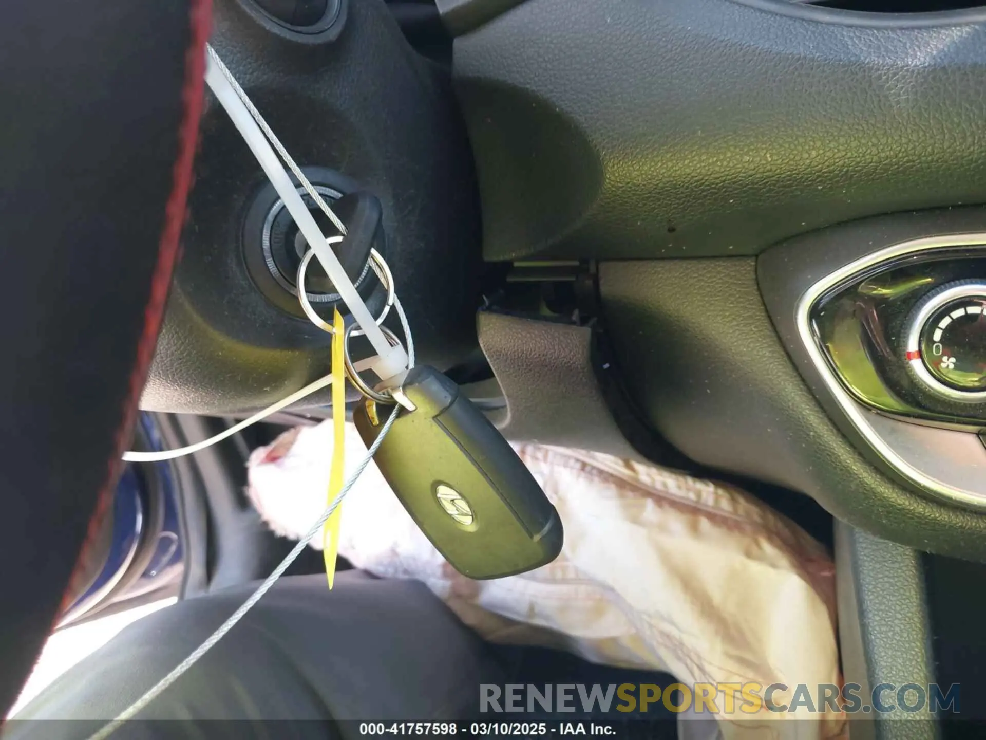 11 Photograph of a damaged car KMHH35LE4KU088198 HYUNDAI ELANTRA GT 2019