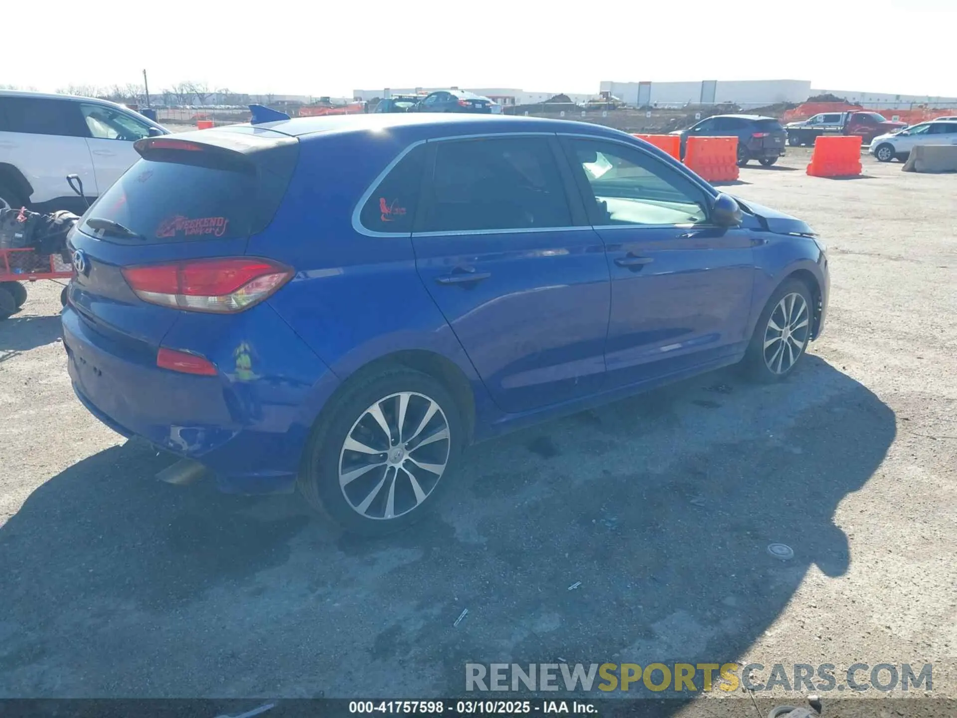 4 Photograph of a damaged car KMHH35LE4KU088198 HYUNDAI ELANTRA GT 2019