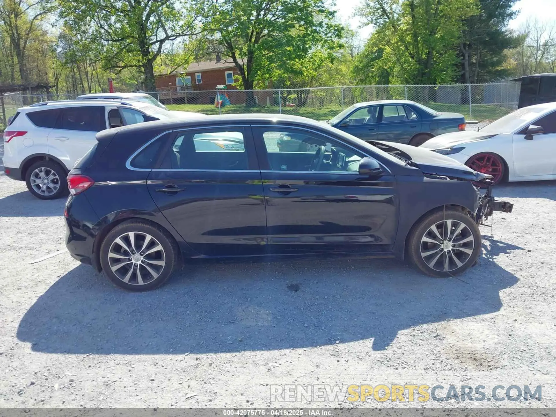 13 Photograph of a damaged car KMHH35LE4KU102259 HYUNDAI ELANTRA GT 2019