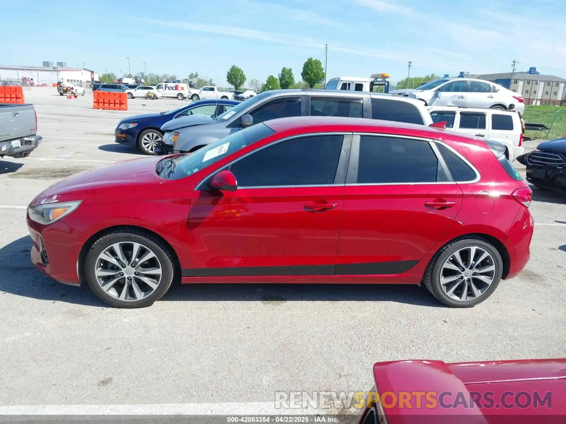 14 Photograph of a damaged car KMHH35LE7KU094657 HYUNDAI ELANTRA GT 2019