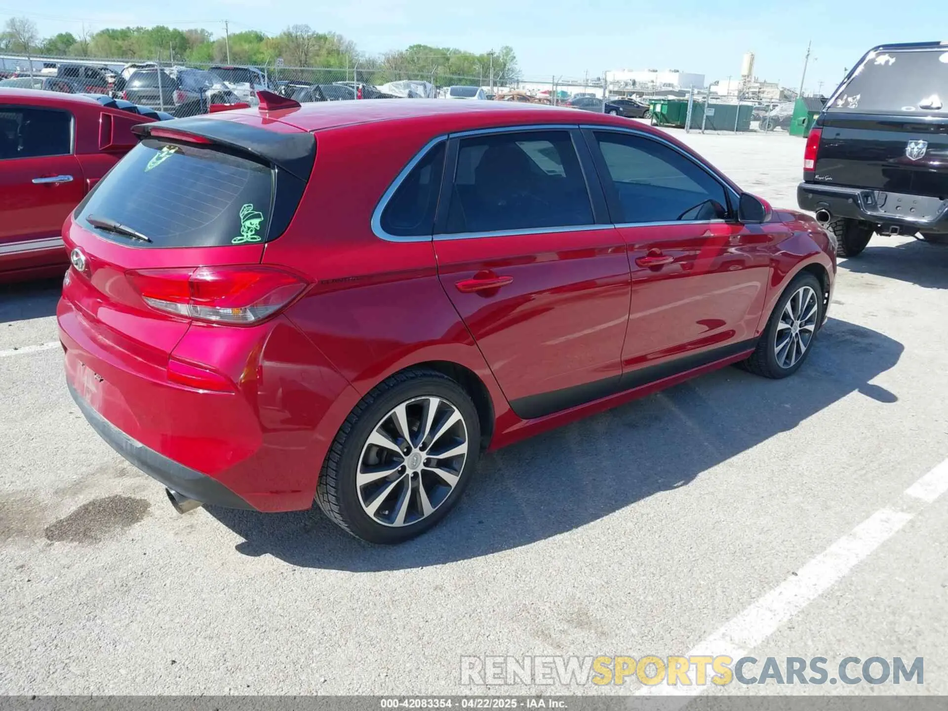 4 Photograph of a damaged car KMHH35LE7KU094657 HYUNDAI ELANTRA GT 2019