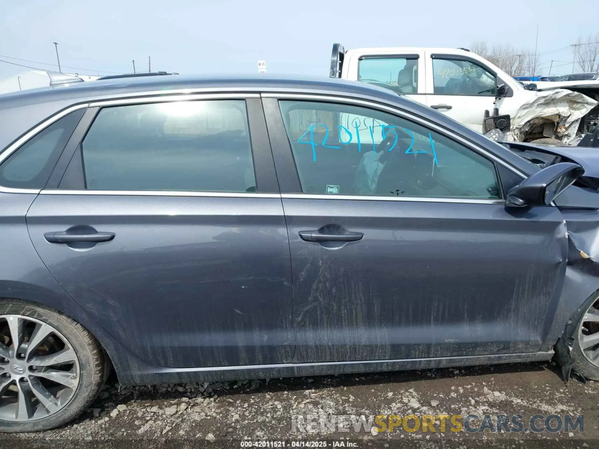 13 Photograph of a damaged car KMHH35LE8KU093503 HYUNDAI ELANTRA GT 2019