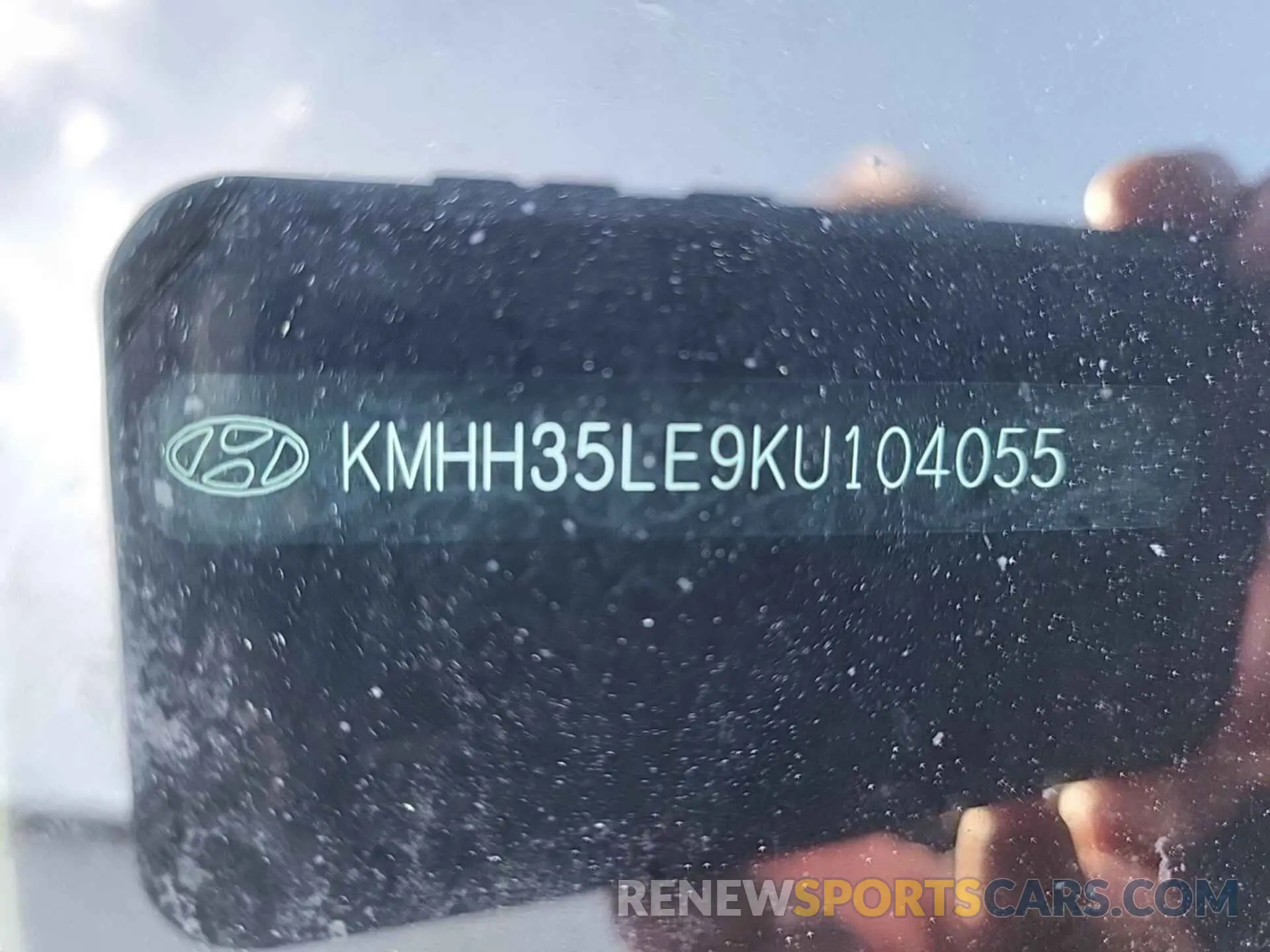 10 Photograph of a damaged car KMHH35LE9KU104055 HYUNDAI ELANTRA GT 2019