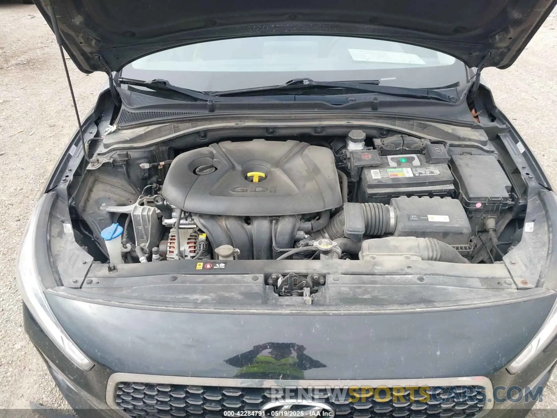 10 Photograph of a damaged car KMHH35LE9KU109353 HYUNDAI ELANTRA GT 2019