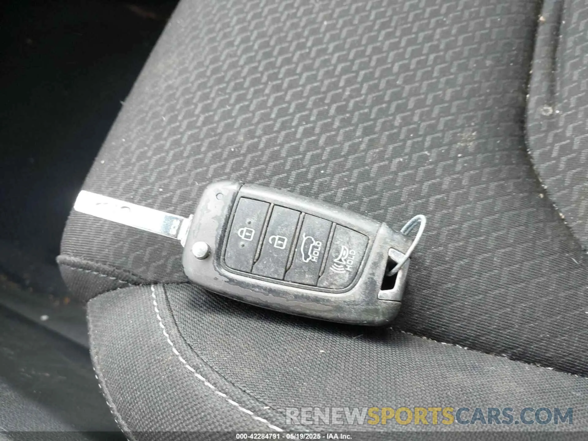 11 Photograph of a damaged car KMHH35LE9KU109353 HYUNDAI ELANTRA GT 2019