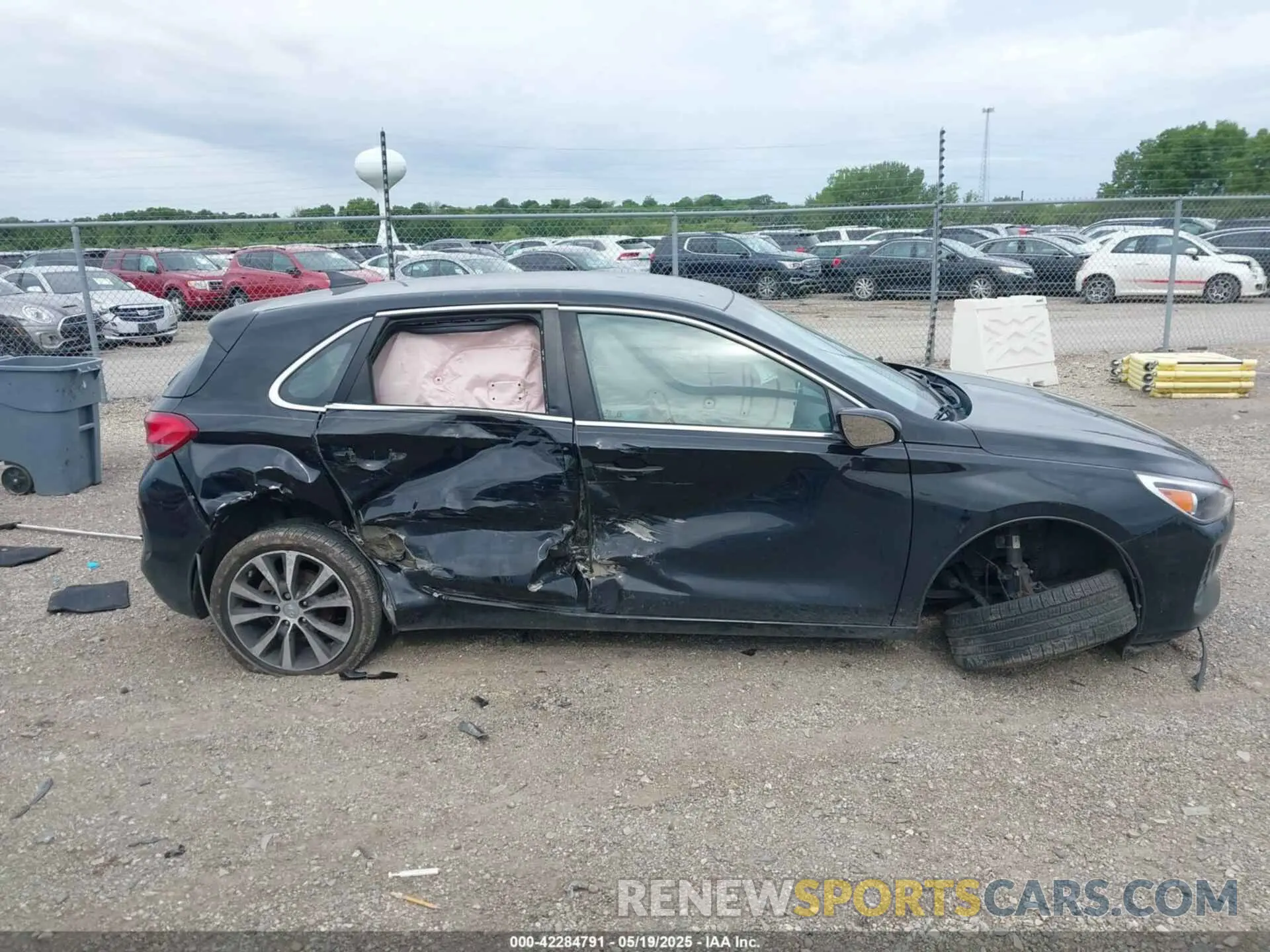 13 Photograph of a damaged car KMHH35LE9KU109353 HYUNDAI ELANTRA GT 2019