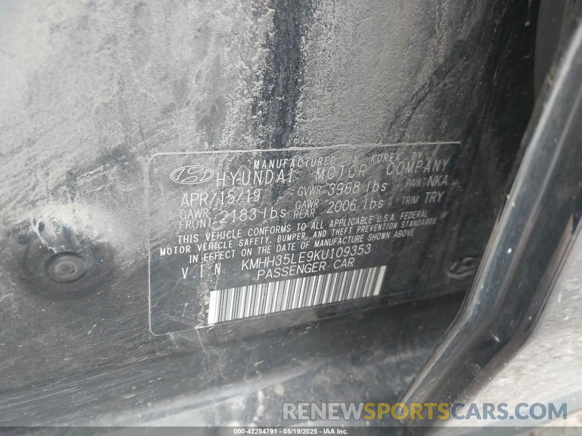 9 Photograph of a damaged car KMHH35LE9KU109353 HYUNDAI ELANTRA GT 2019