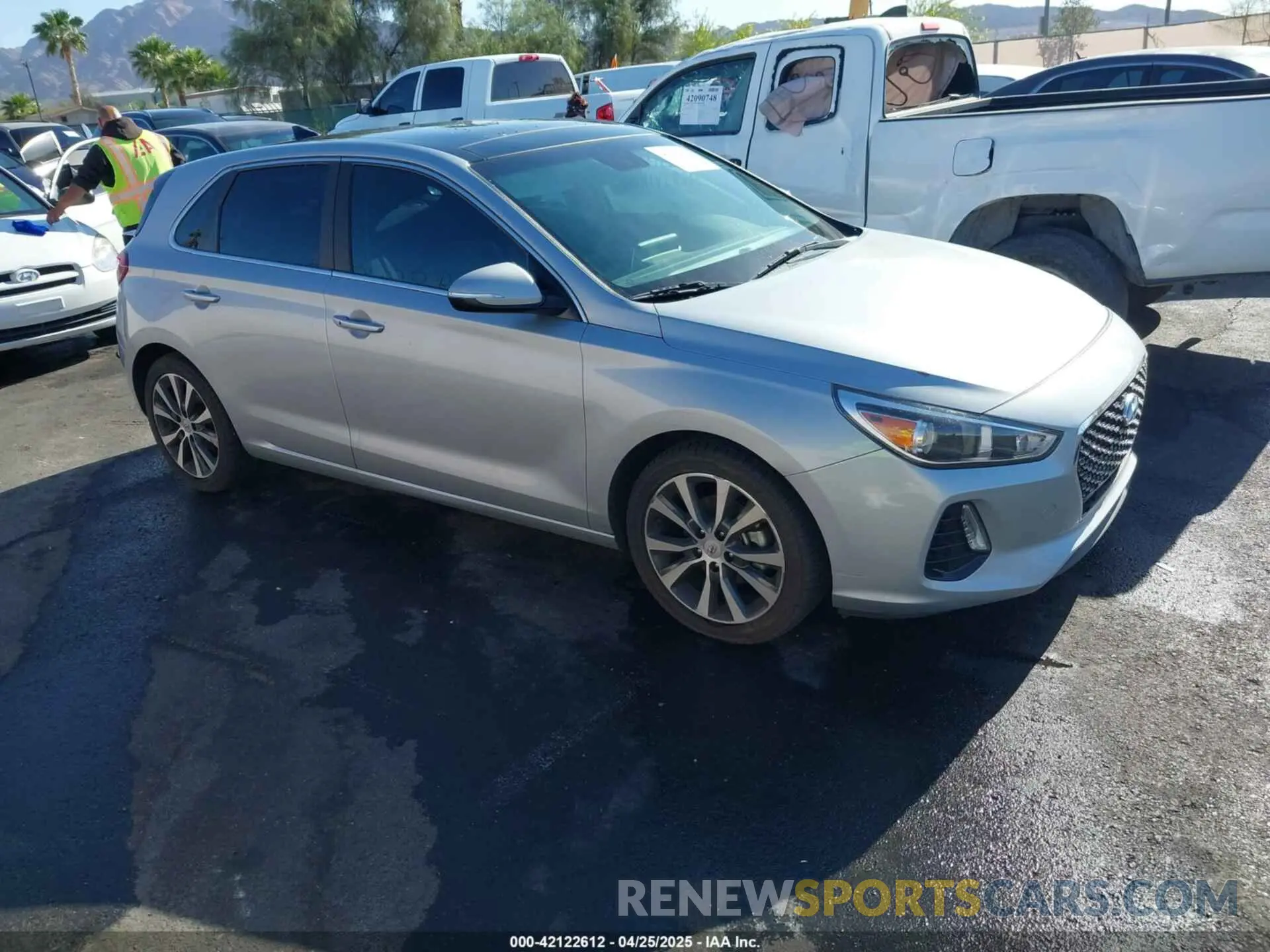 1 Photograph of a damaged car KMHH35LE2LU123905 HYUNDAI ELANTRA GT 2020