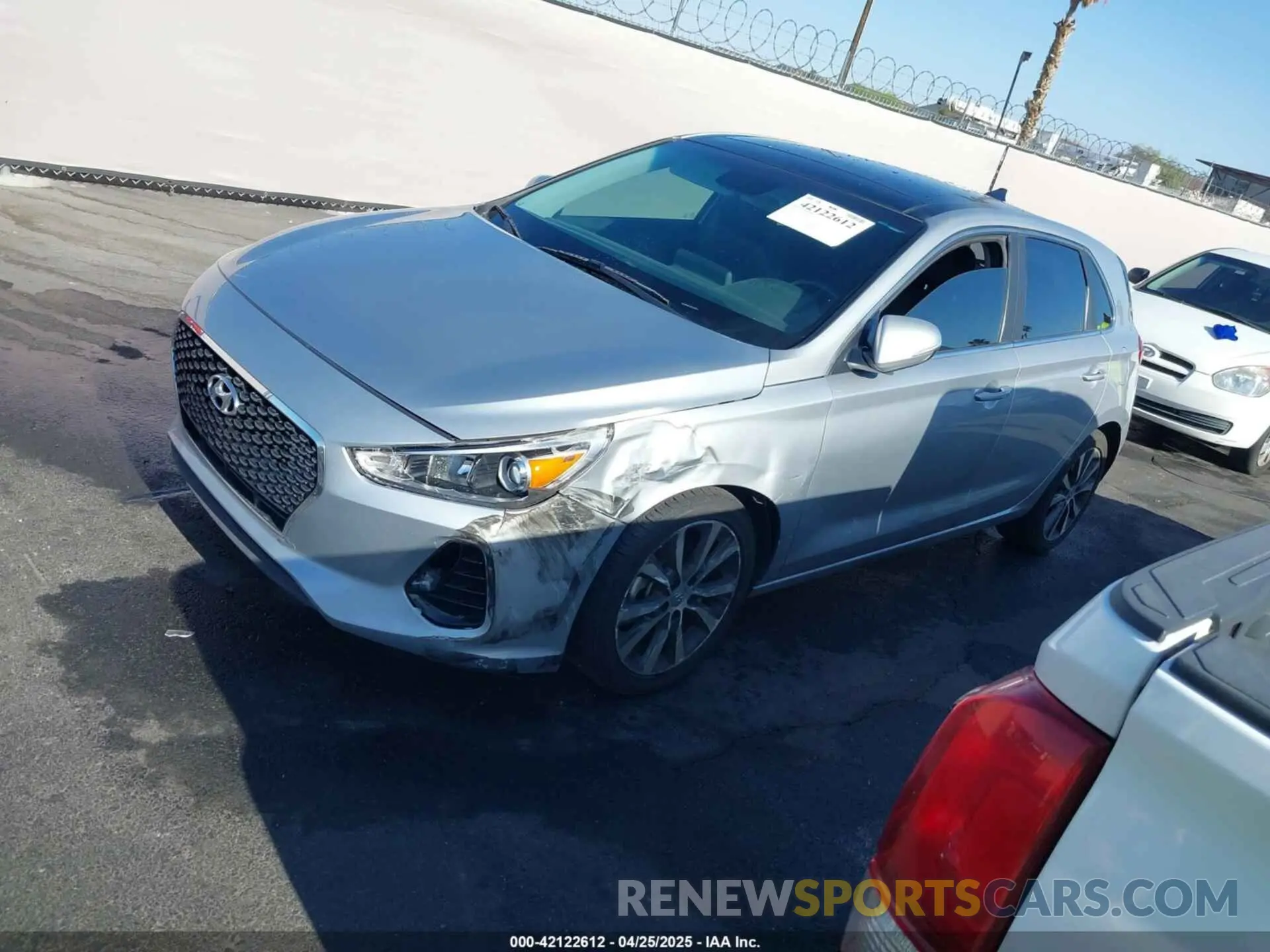 2 Photograph of a damaged car KMHH35LE2LU123905 HYUNDAI ELANTRA GT 2020