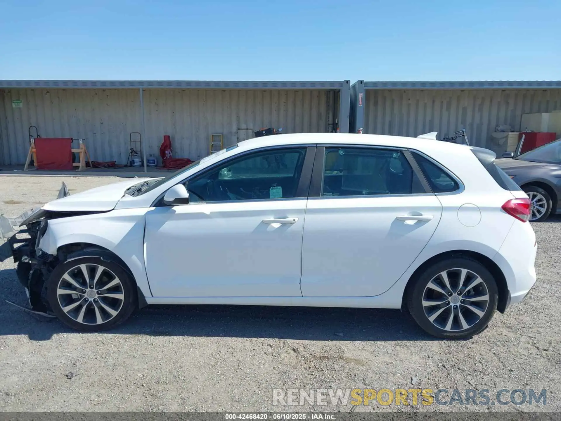 14 Photograph of a damaged car KMHH35LE4LU146134 HYUNDAI ELANTRA GT 2020