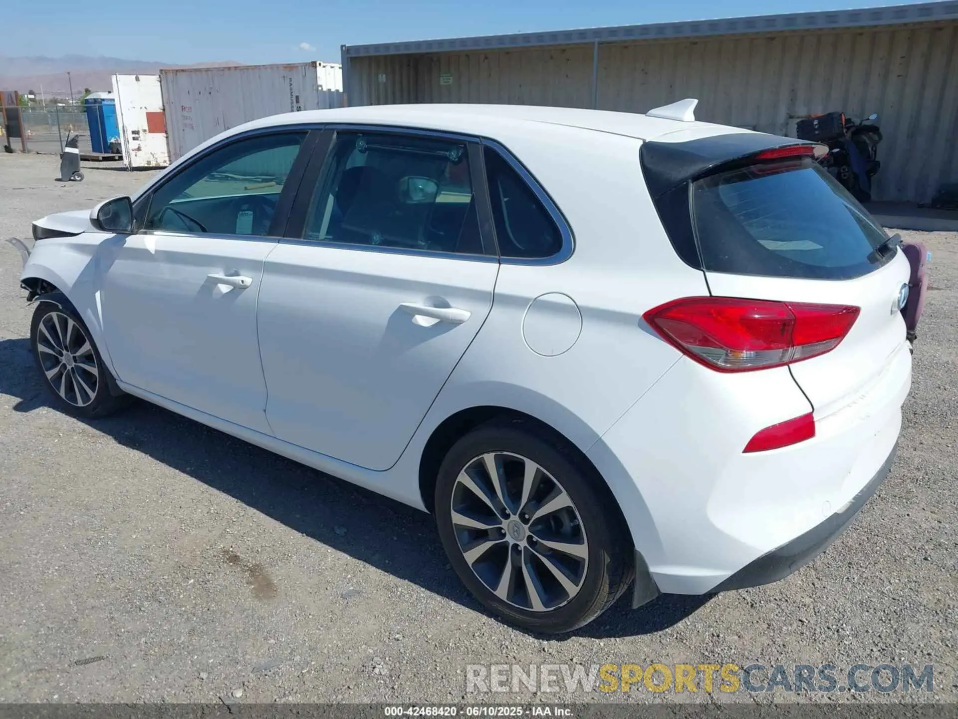3 Photograph of a damaged car KMHH35LE4LU146134 HYUNDAI ELANTRA GT 2020