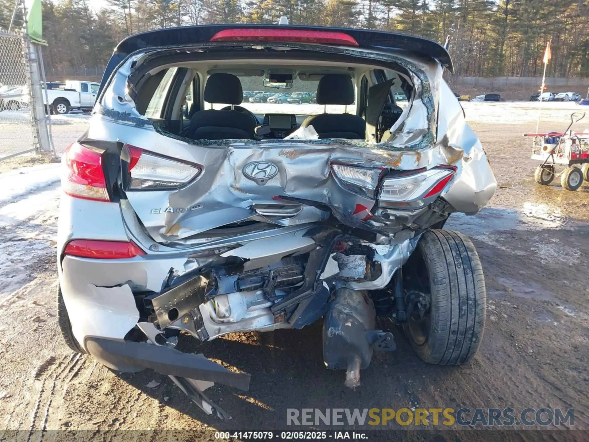 6 Photograph of a damaged car KMHH35LE7LU127402 HYUNDAI ELANTRA GT 2020