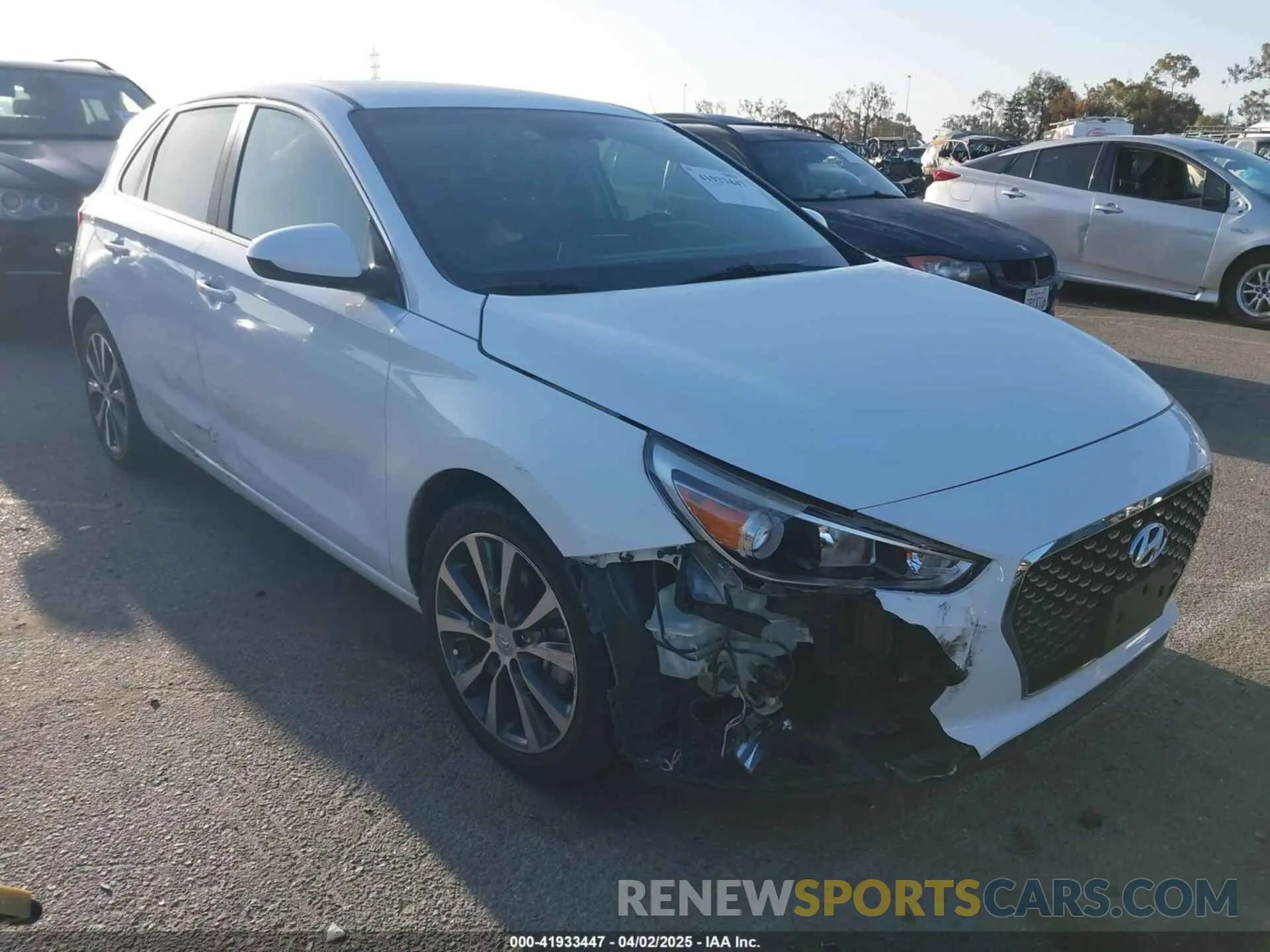 1 Photograph of a damaged car KMHH35LE8LU121513 HYUNDAI ELANTRA GT 2020