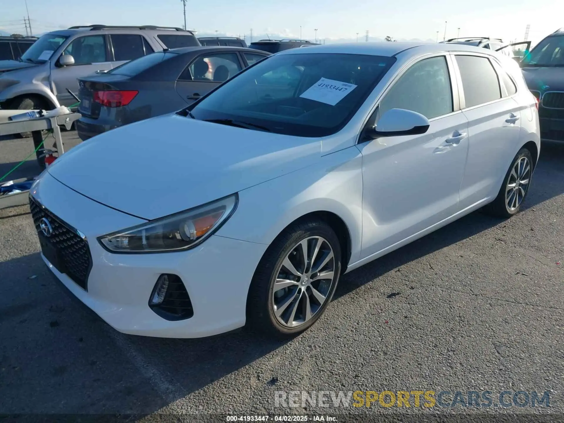 2 Photograph of a damaged car KMHH35LE8LU121513 HYUNDAI ELANTRA GT 2020