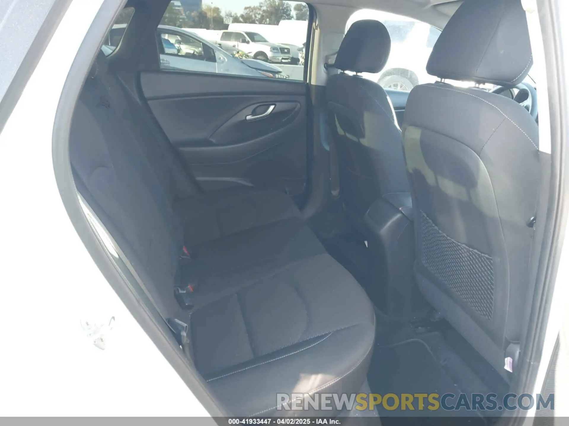 8 Photograph of a damaged car KMHH35LE8LU121513 HYUNDAI ELANTRA GT 2020