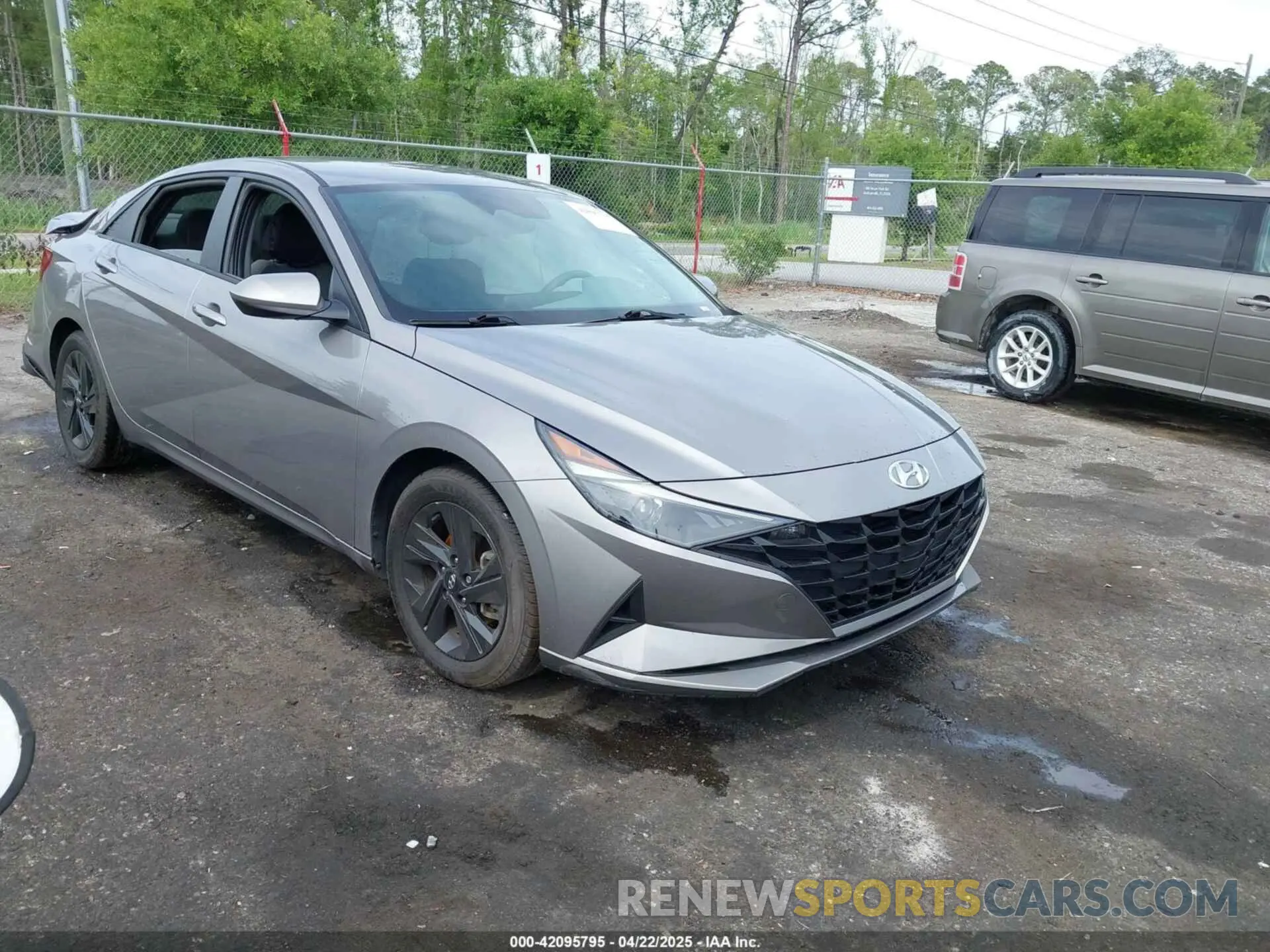 1 Photograph of a damaged car KMHLM4AJ6MU007173 HYUNDAI ELANTRA HYBRID 2021