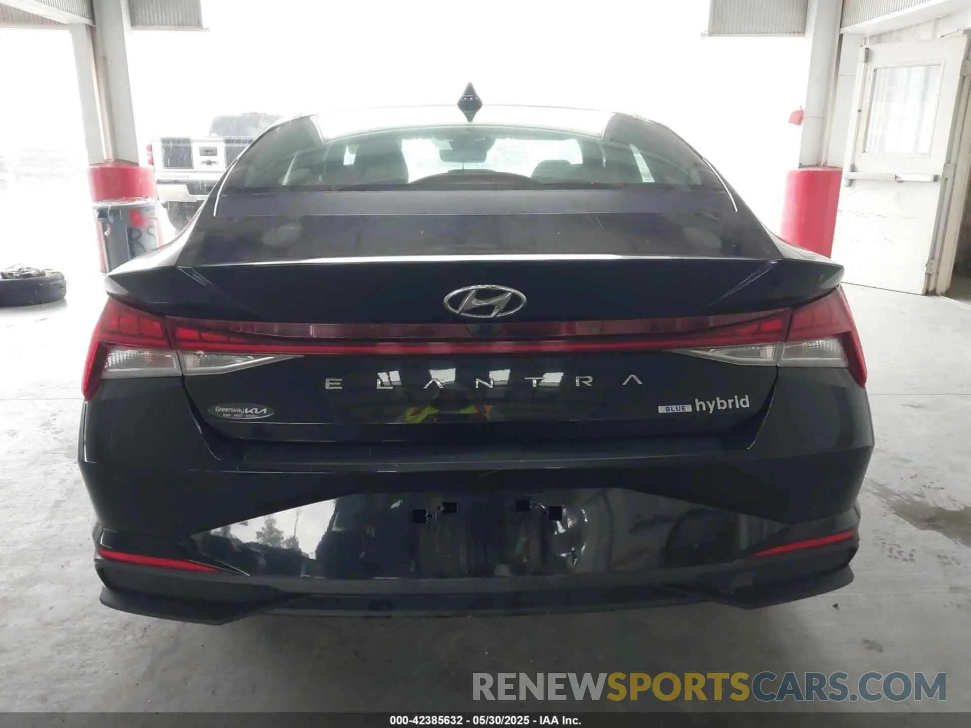 17 Photograph of a damaged car KMHLM4AJ8MU005392 HYUNDAI ELANTRA HYBRID 2021