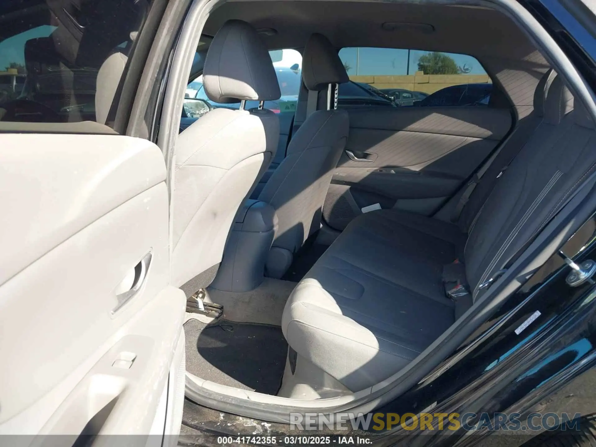 8 Photograph of a damaged car KMHLM4AJ8MU012133 HYUNDAI ELANTRA HYBRID 2021