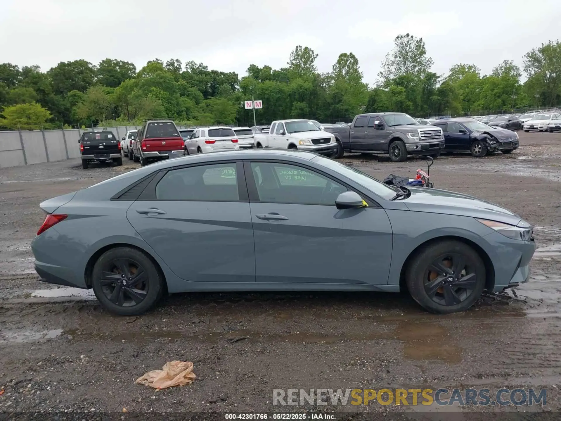 13 Photograph of a damaged car KMHLM4AJ7NU023884 HYUNDAI ELANTRA HYBRID 2022