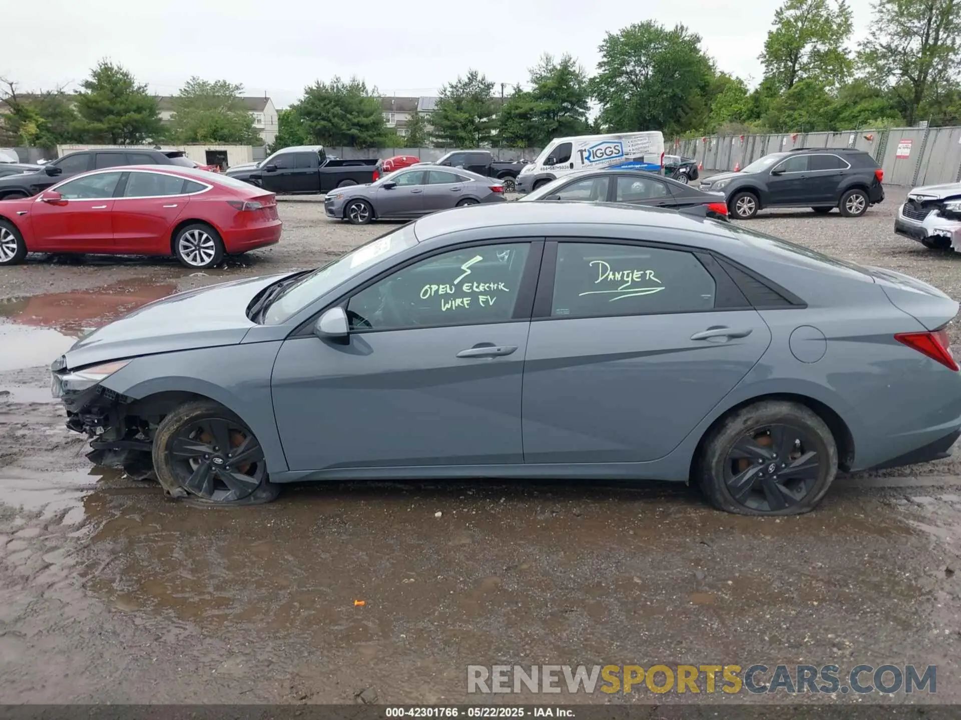 14 Photograph of a damaged car KMHLM4AJ7NU023884 HYUNDAI ELANTRA HYBRID 2022