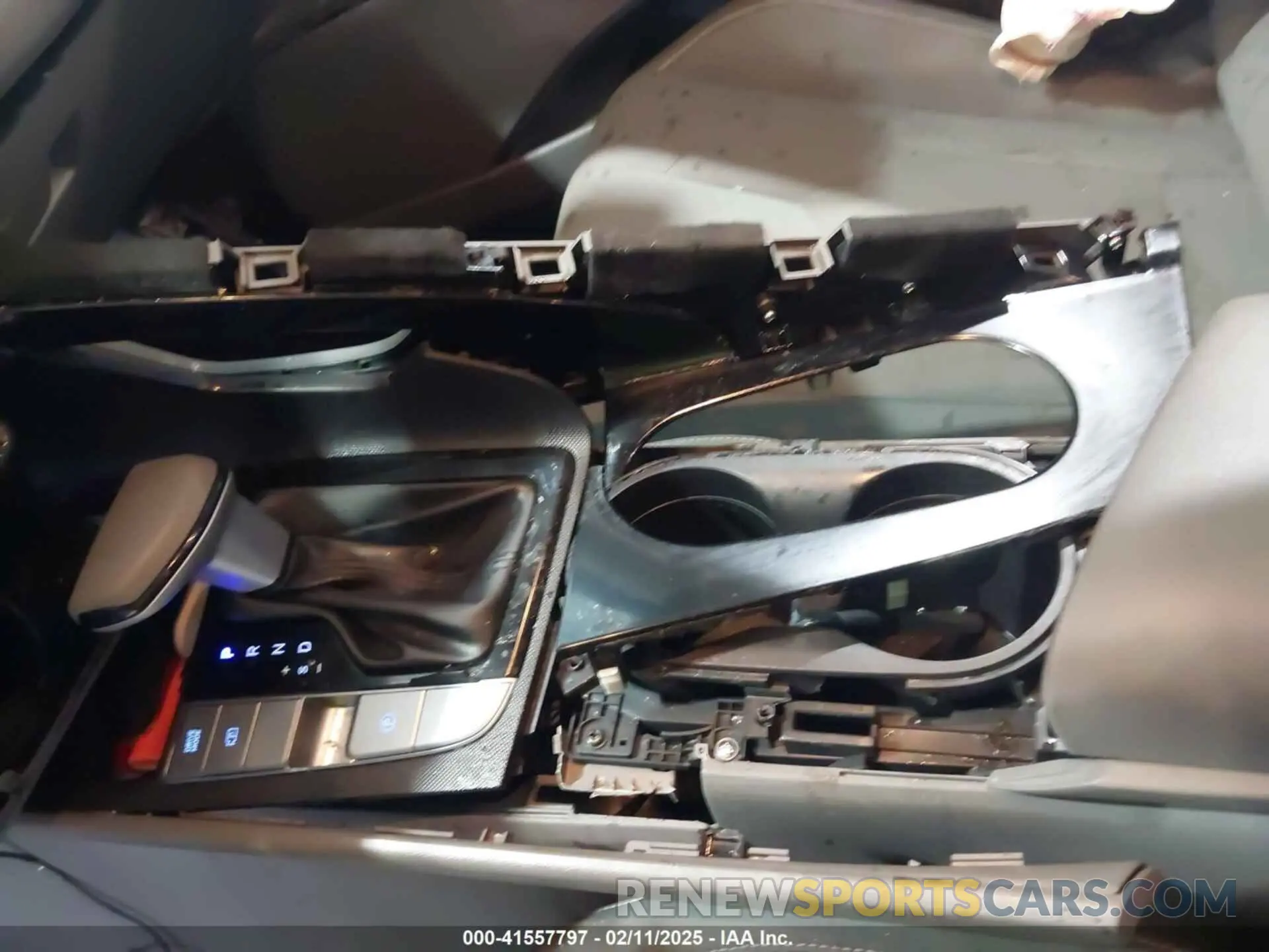 17 Photograph of a damaged car KMHLM4AJ7NU030804 HYUNDAI ELANTRA HYBRID 2022