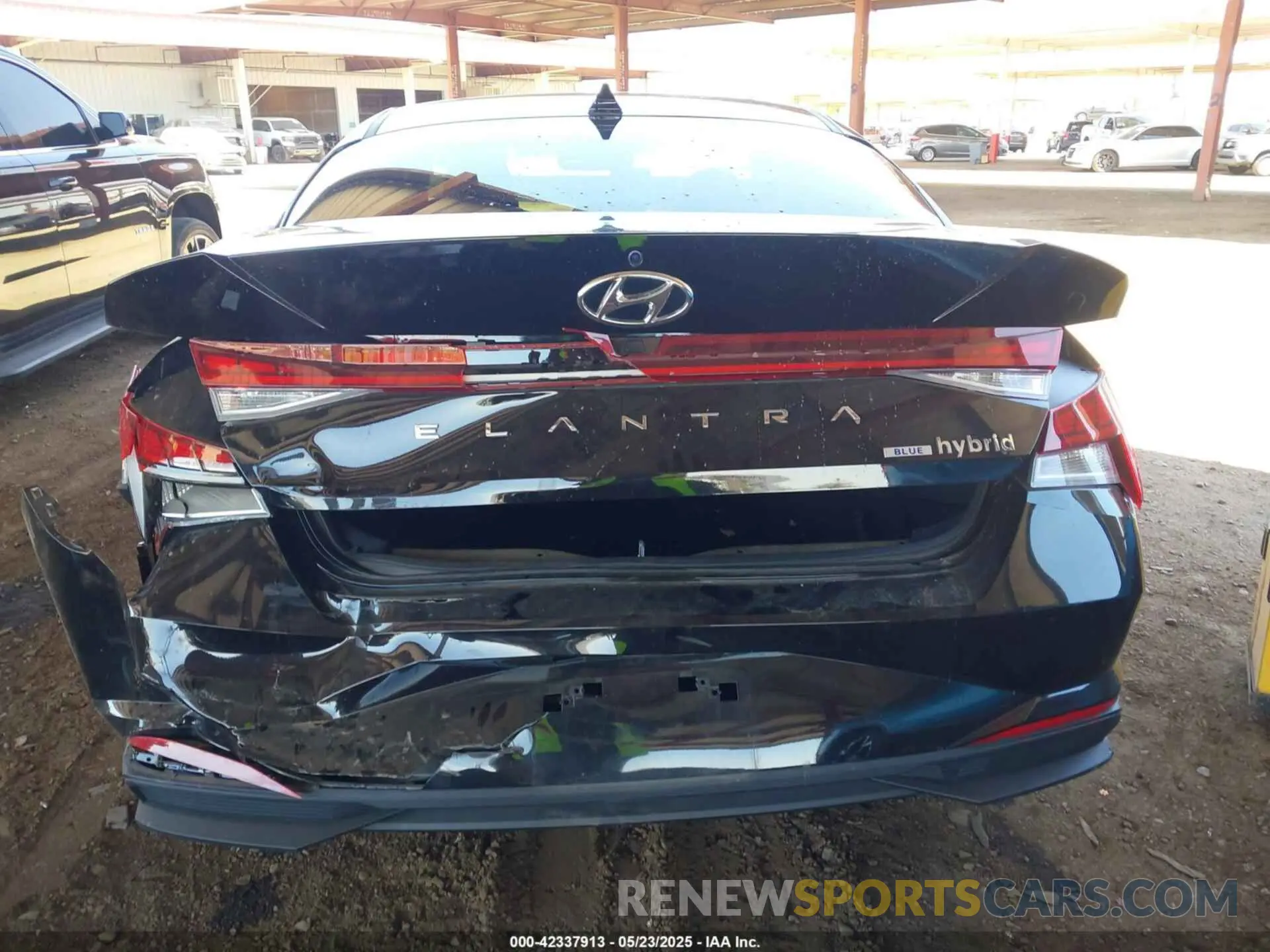 16 Photograph of a damaged car KMHLM4AJ8NU032349 HYUNDAI ELANTRA HYBRID 2022