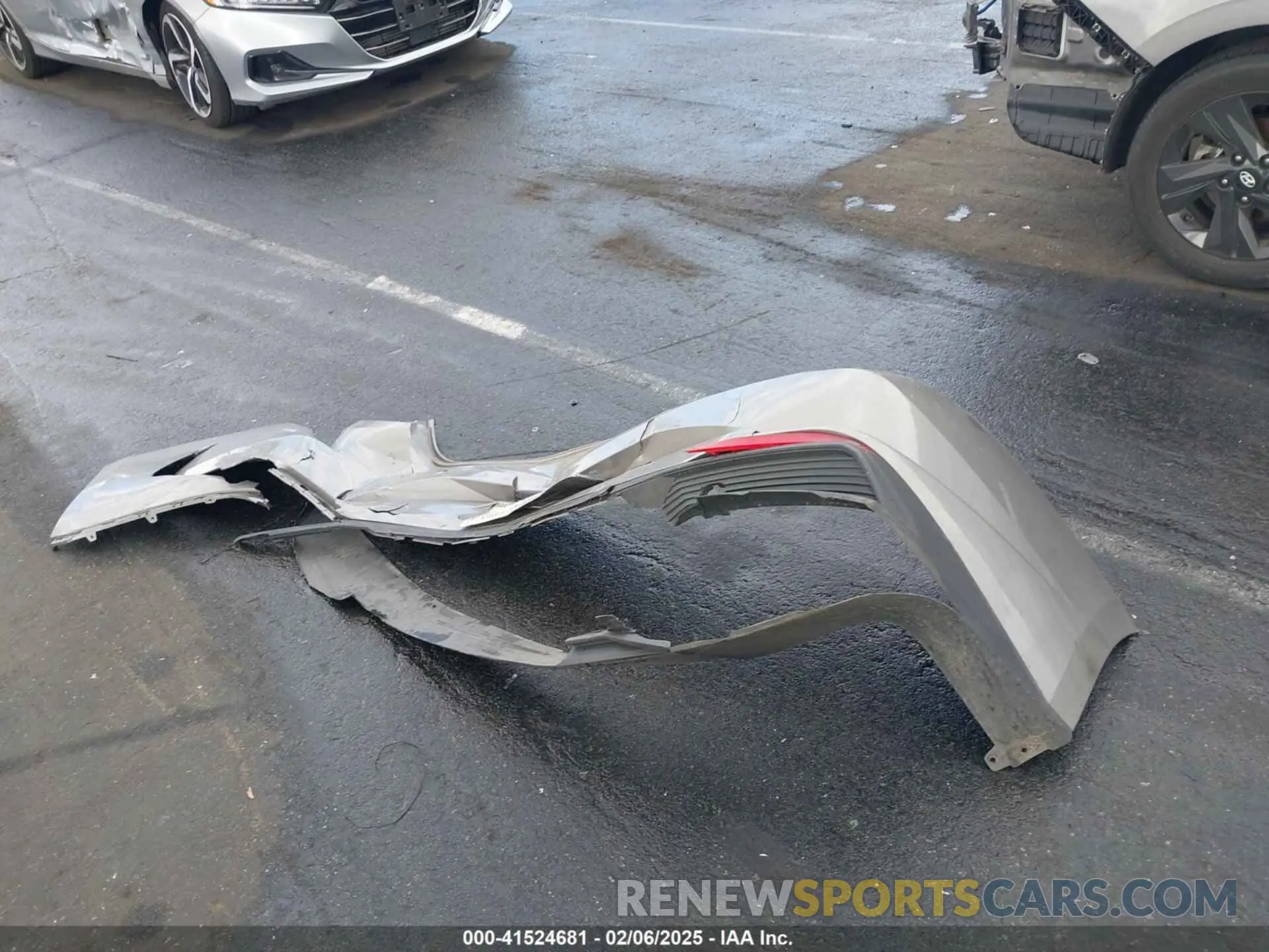 12 Photograph of a damaged car KMHLM4AJ9NU031372 HYUNDAI ELANTRA HYBRID 2022