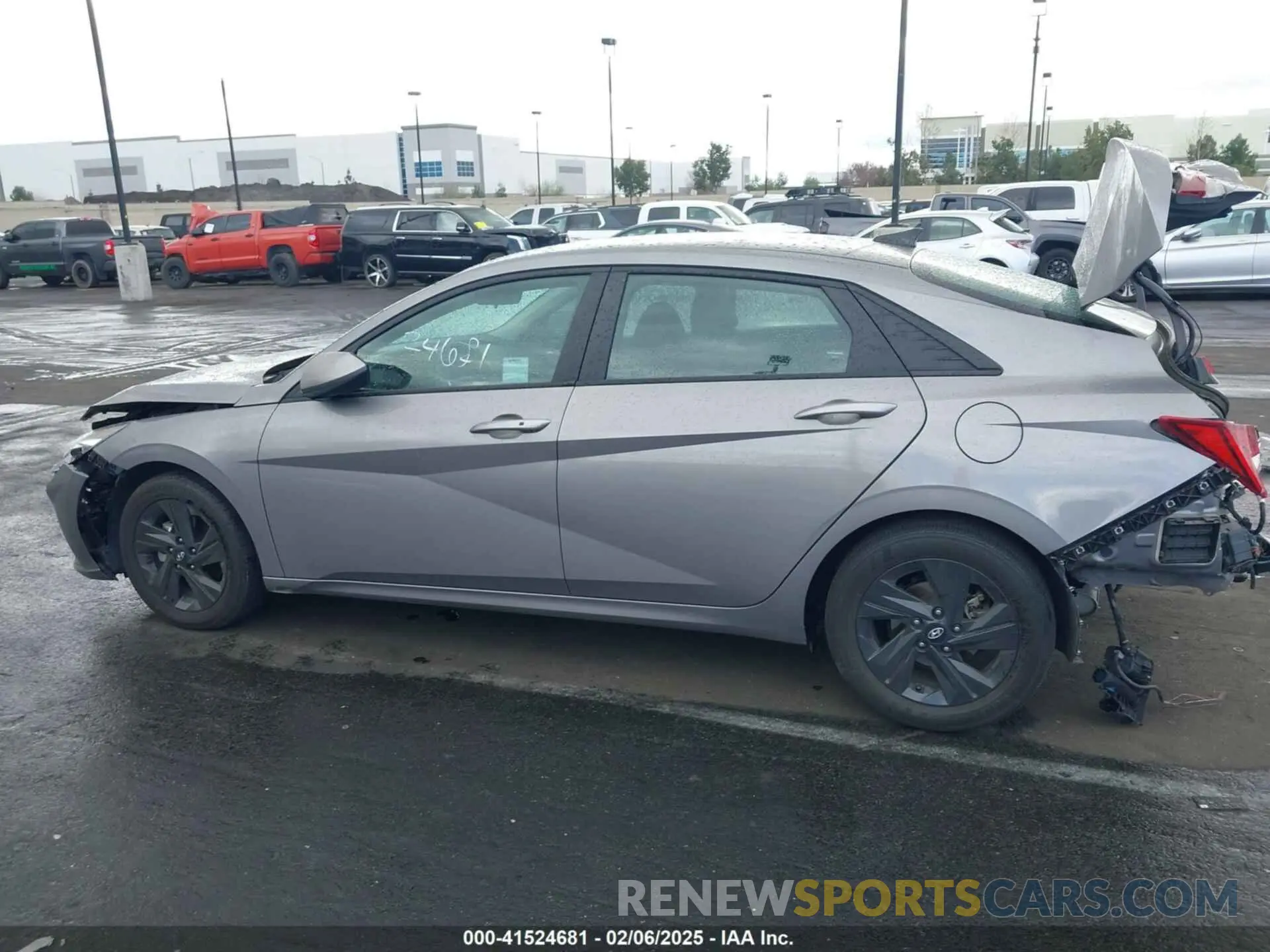 15 Photograph of a damaged car KMHLM4AJ9NU031372 HYUNDAI ELANTRA HYBRID 2022