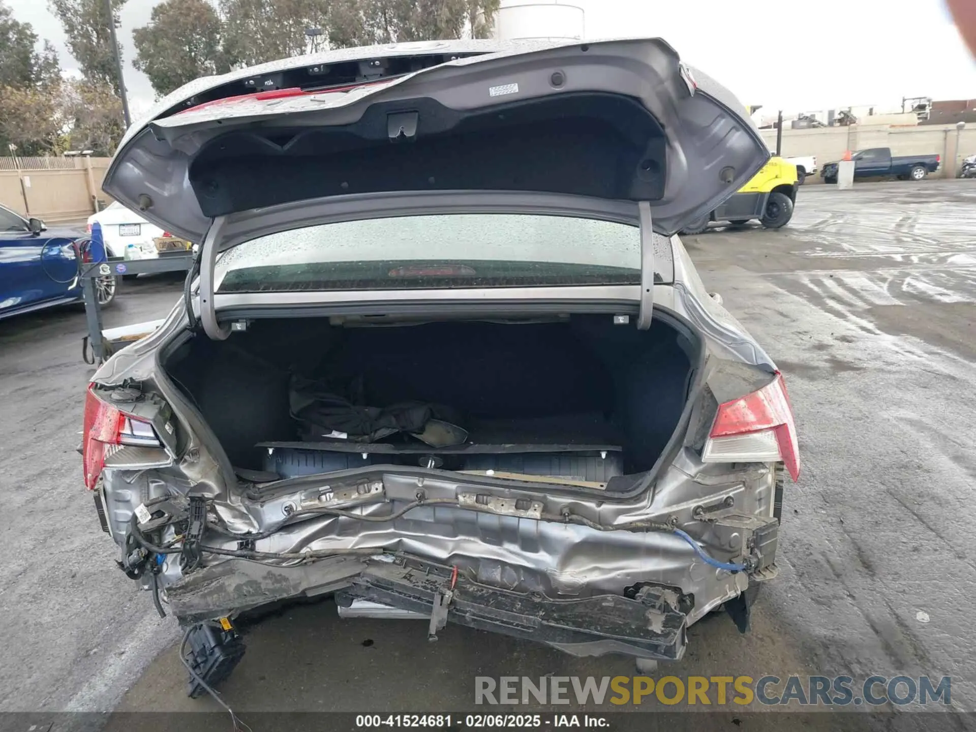17 Photograph of a damaged car KMHLM4AJ9NU031372 HYUNDAI ELANTRA HYBRID 2022