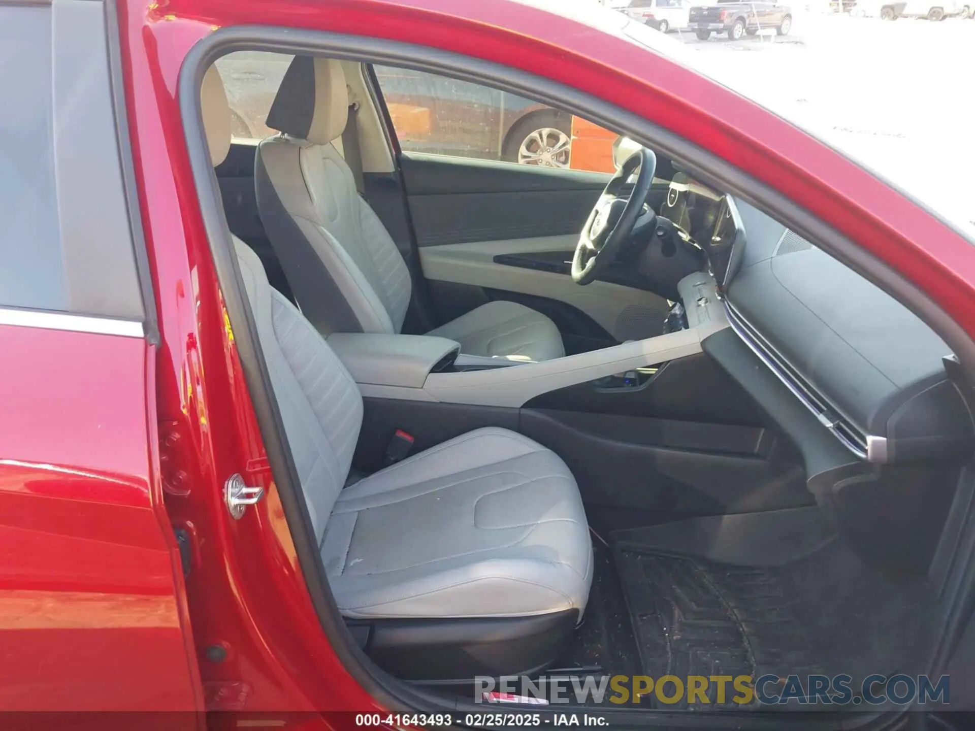 5 Photograph of a damaged car KMHLN4AJ2NU024213 HYUNDAI ELANTRA HYBRID 2022