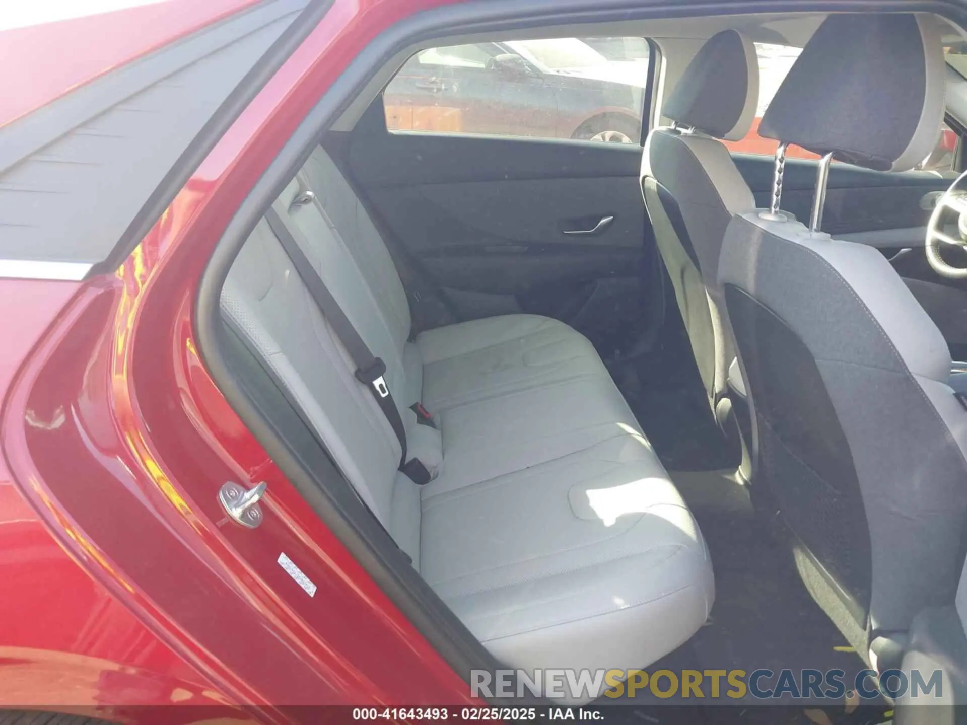 8 Photograph of a damaged car KMHLN4AJ2NU024213 HYUNDAI ELANTRA HYBRID 2022