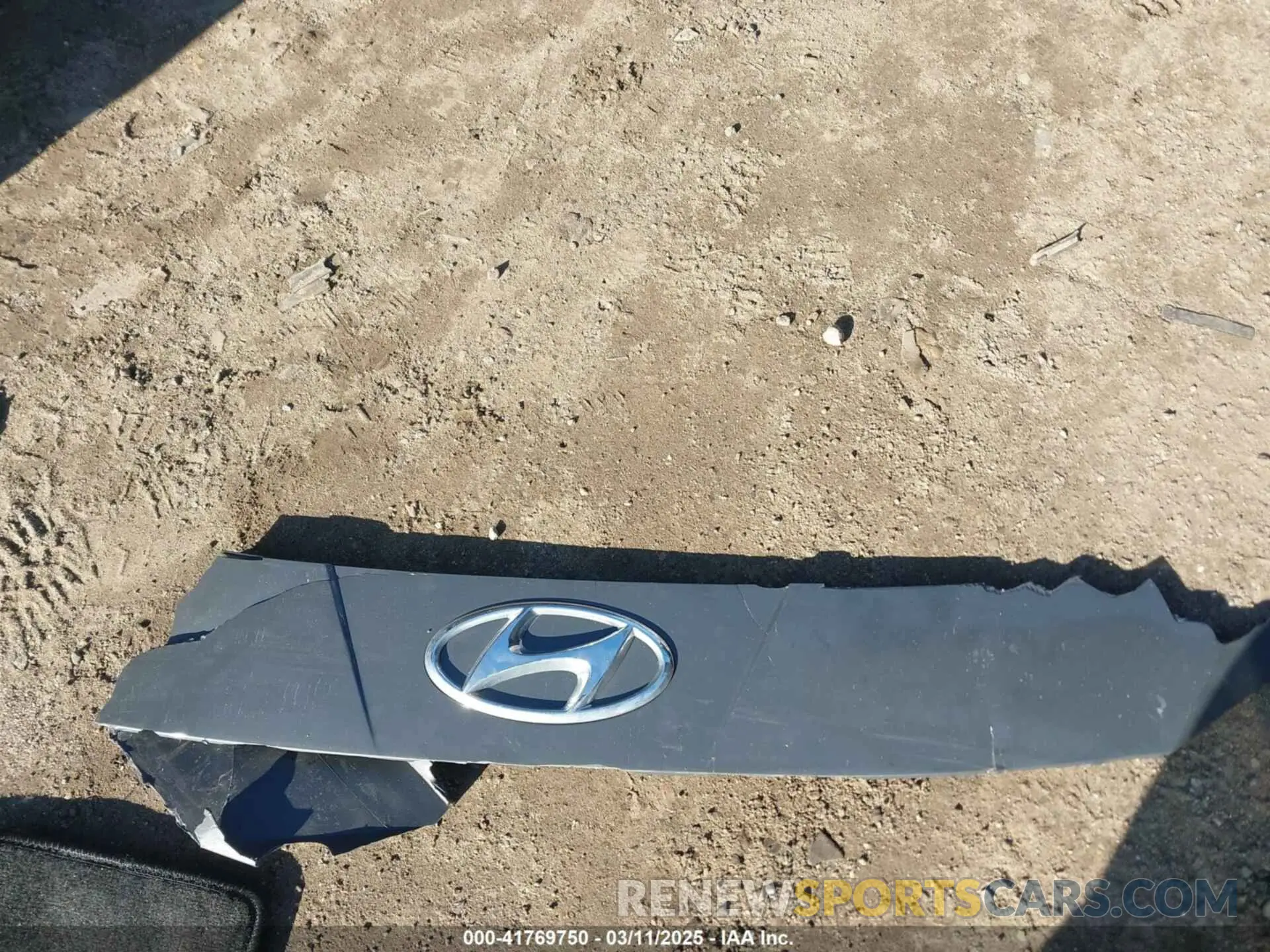 12 Photograph of a damaged car KMHLM4AJ1PU086918 HYUNDAI ELANTRA HYBRID 2023