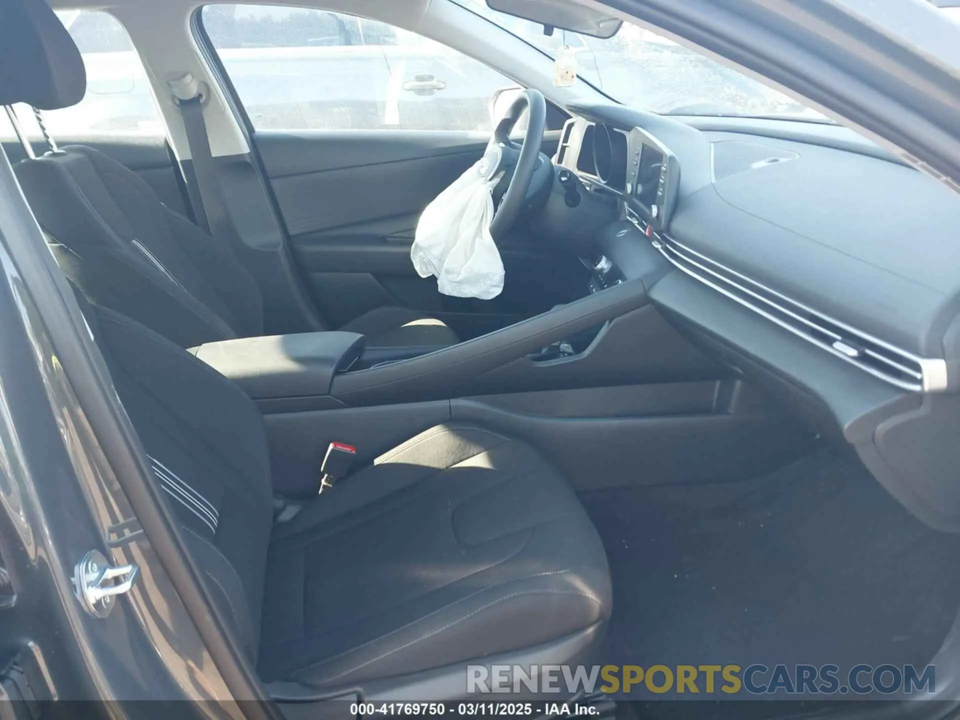 5 Photograph of a damaged car KMHLM4AJ1PU086918 HYUNDAI ELANTRA HYBRID 2023