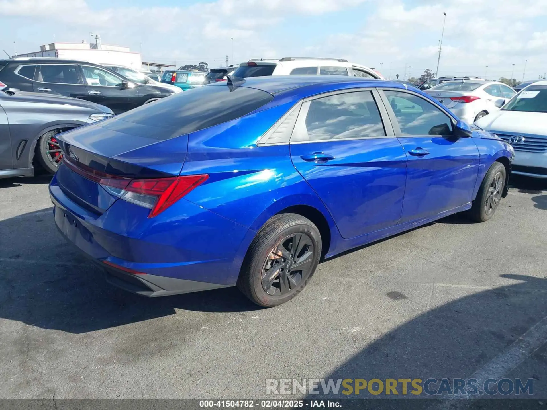 4 Photograph of a damaged car KMHLM4AJ4PU082409 HYUNDAI ELANTRA HYBRID 2023
