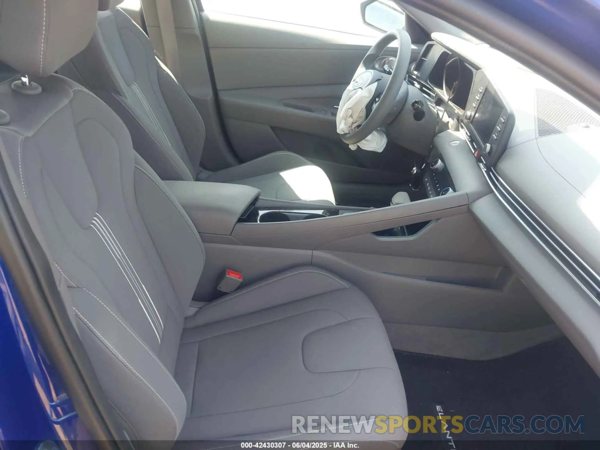 5 Photograph of a damaged car KMHLM4AJ5PU054764 HYUNDAI ELANTRA HYBRID 2023