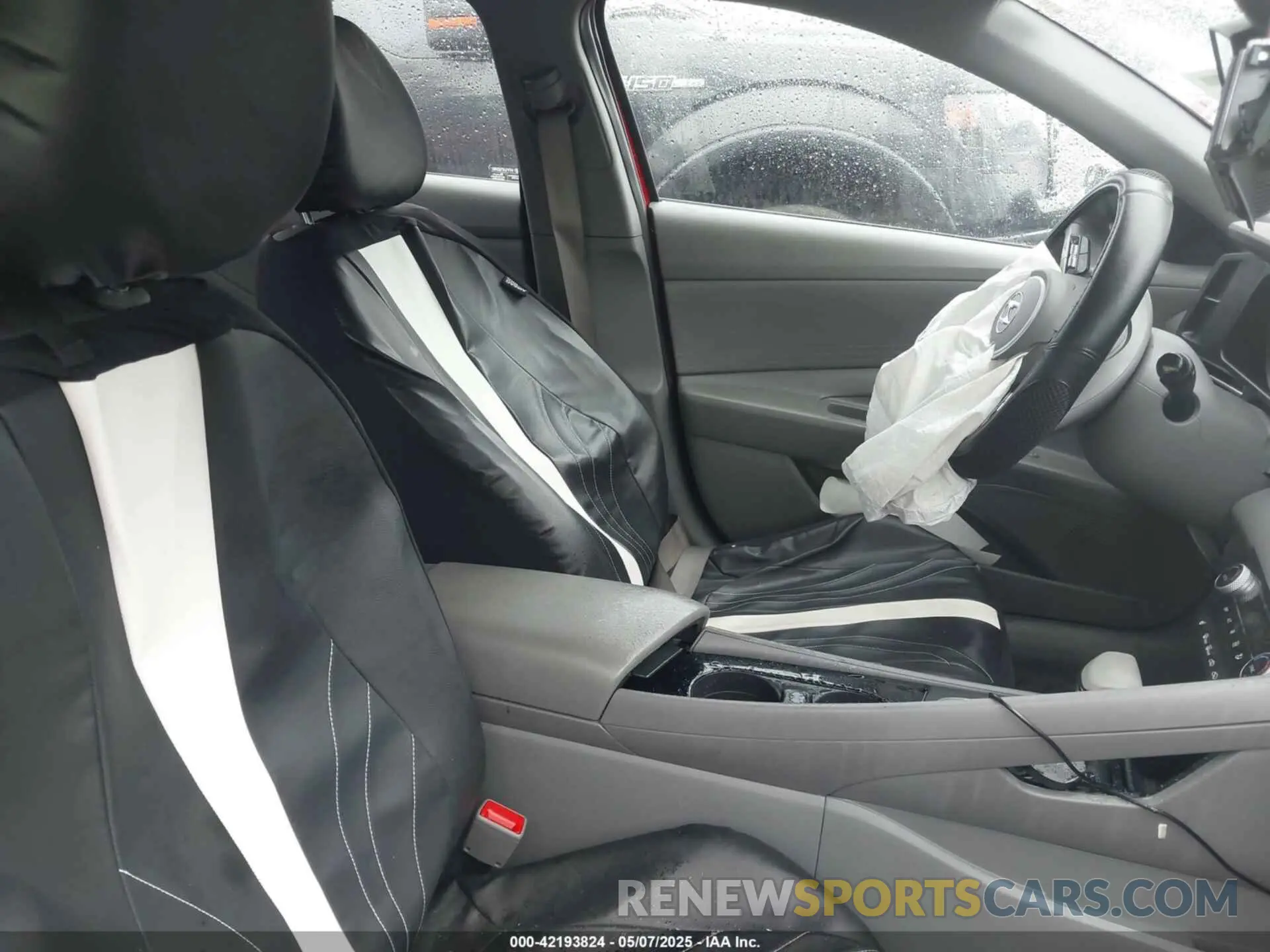 5 Photograph of a damaged car KMHLM4AJ7PU050649 HYUNDAI ELANTRA HYBRID 2023
