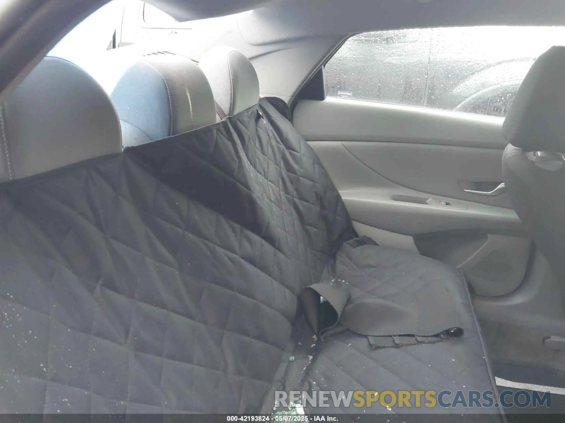 8 Photograph of a damaged car KMHLM4AJ7PU050649 HYUNDAI ELANTRA HYBRID 2023