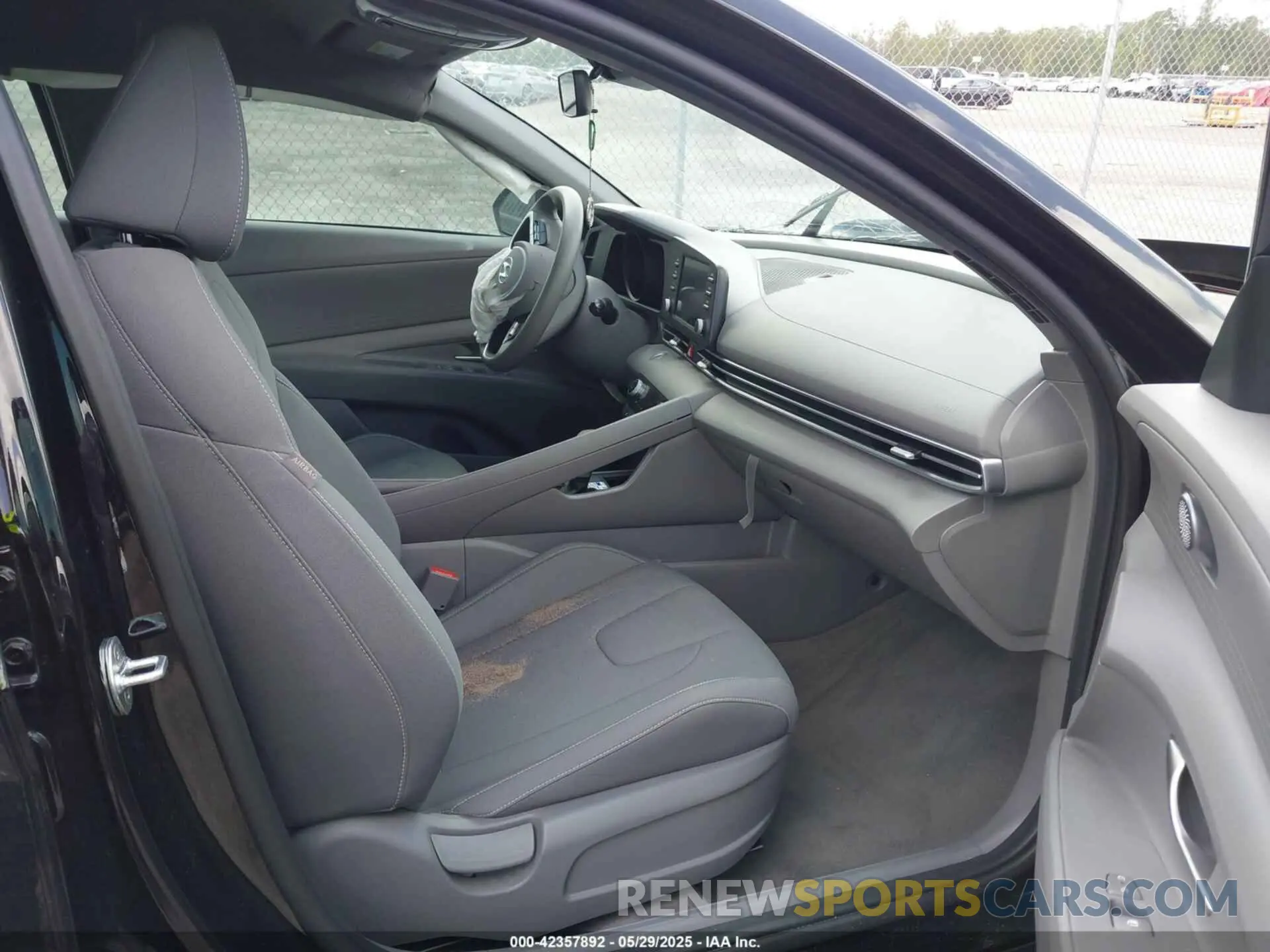5 Photograph of a damaged car KMHLM4AJ8PU043144 HYUNDAI ELANTRA HYBRID 2023
