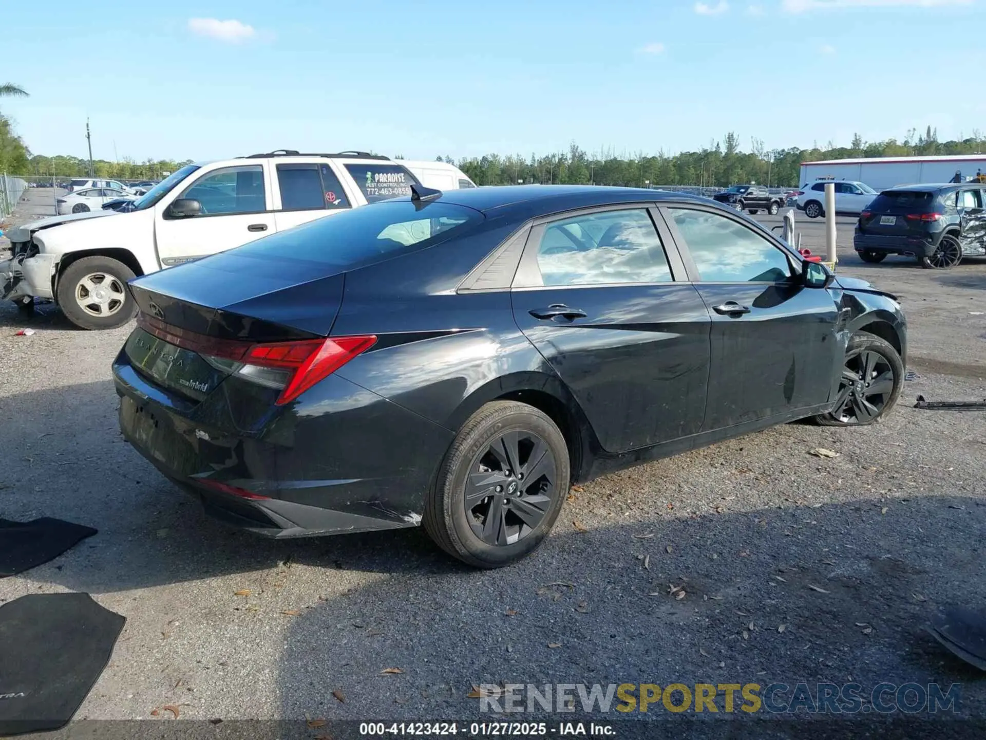 4 Photograph of a damaged car KMHLM4AJ8PU088083 HYUNDAI ELANTRA HYBRID 2023