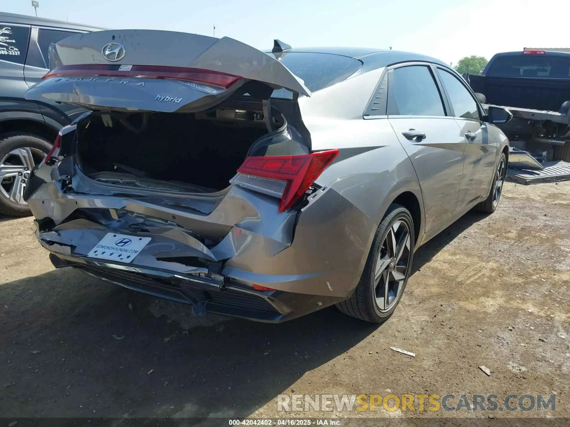 4 Photograph of a damaged car KMHLN4AJ5PU090614 HYUNDAI ELANTRA HYBRID 2023