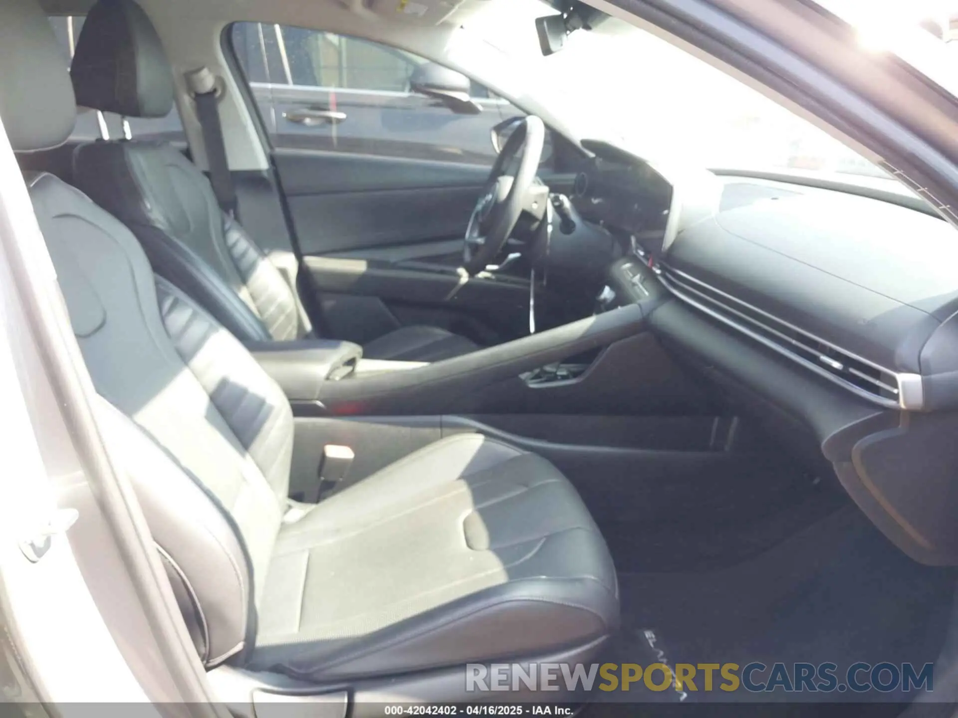 5 Photograph of a damaged car KMHLN4AJ5PU090614 HYUNDAI ELANTRA HYBRID 2023