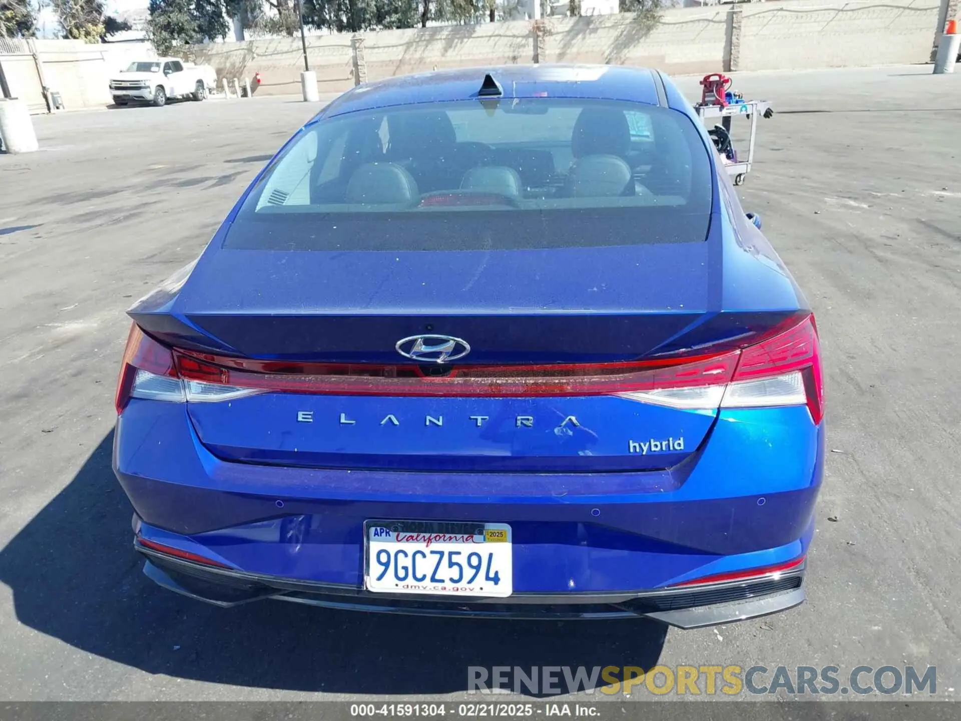 17 Photograph of a damaged car KMHLN4AJ8PU059695 HYUNDAI ELANTRA HYBRID 2023