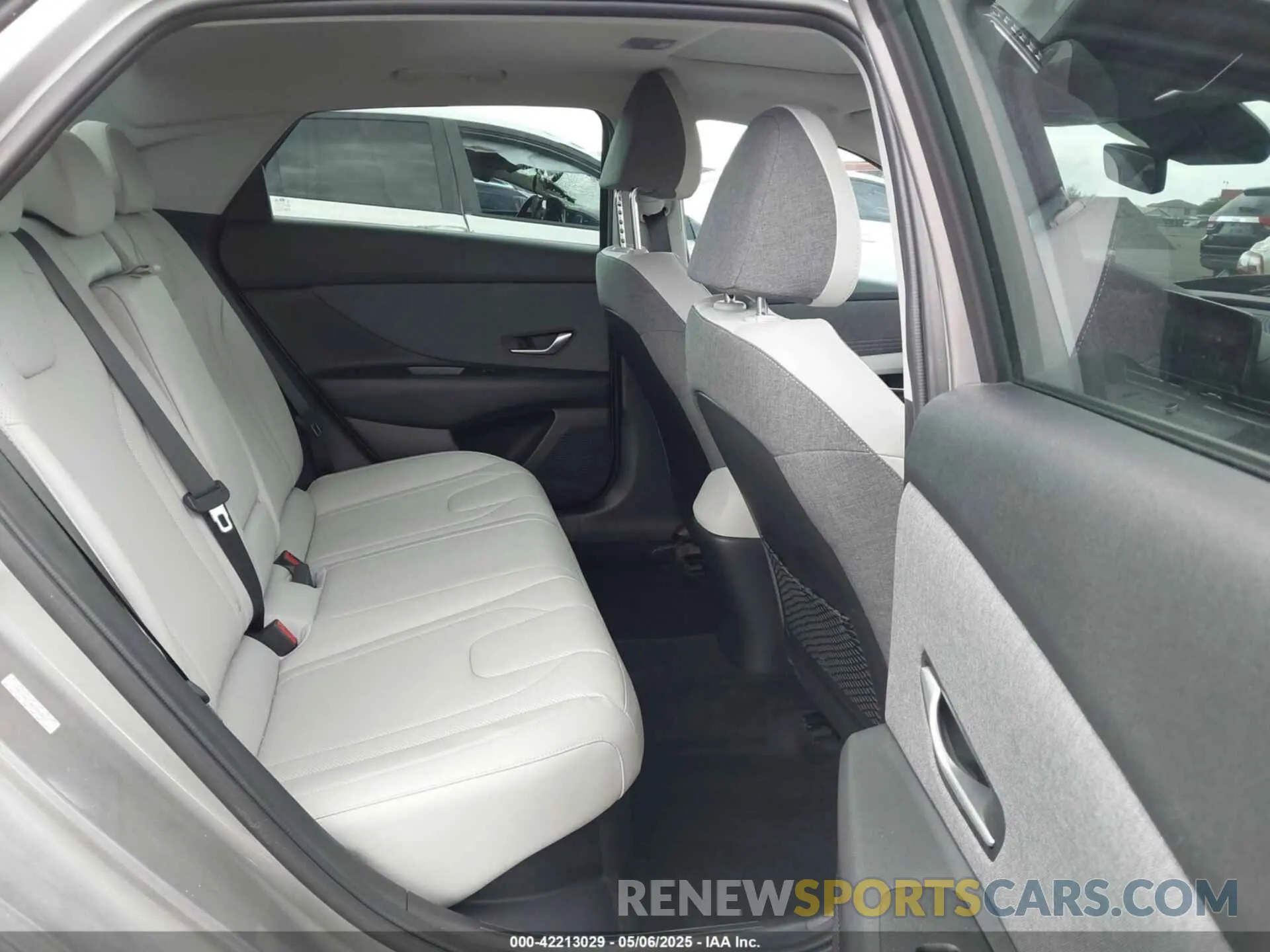 8 Photograph of a damaged car KMHLN4AJ9PU092057 HYUNDAI ELANTRA HYBRID 2023
