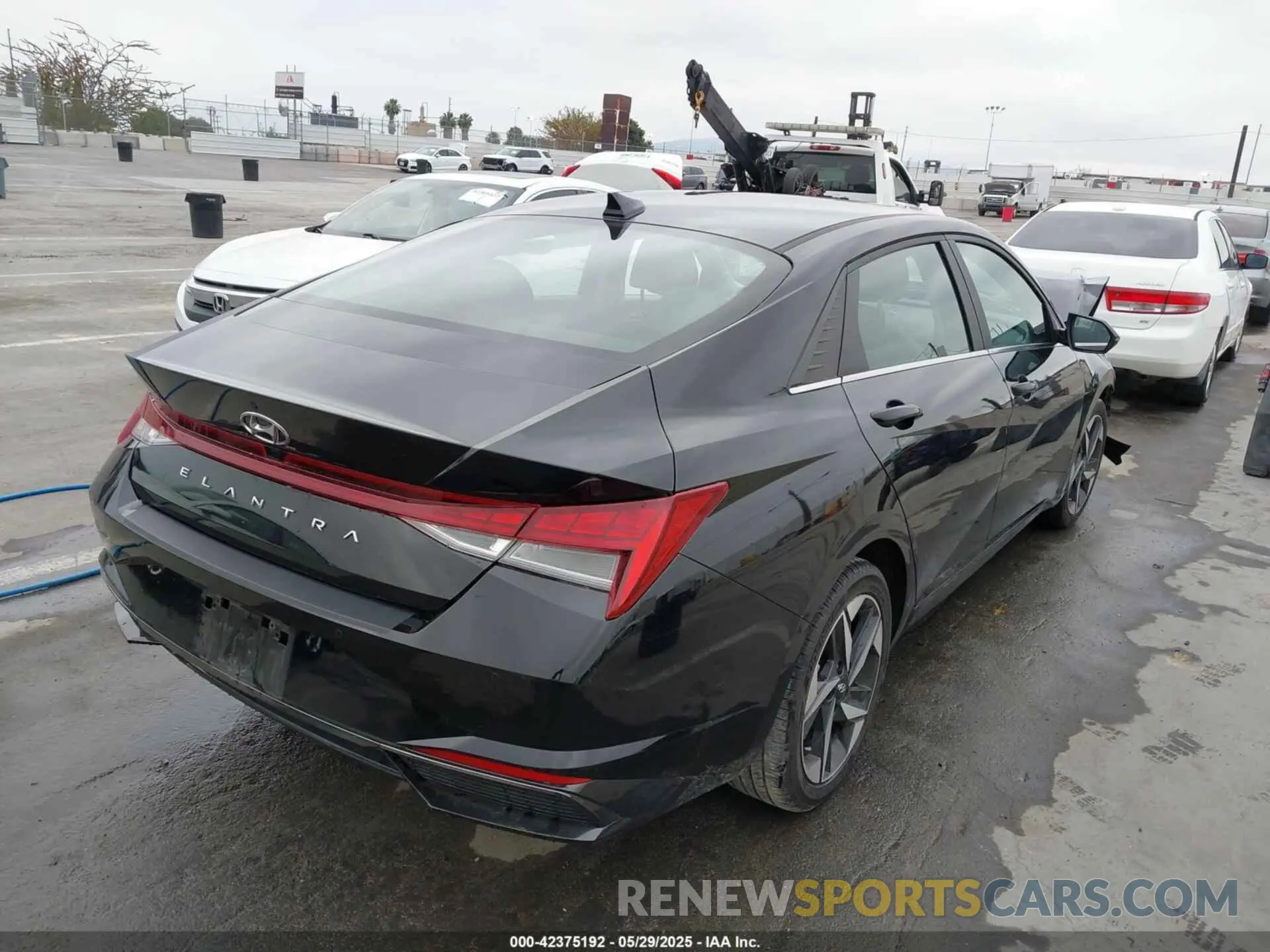 4 Photograph of a damaged car KMHLN4AJXPU064204 HYUNDAI ELANTRA HYBRID 2023