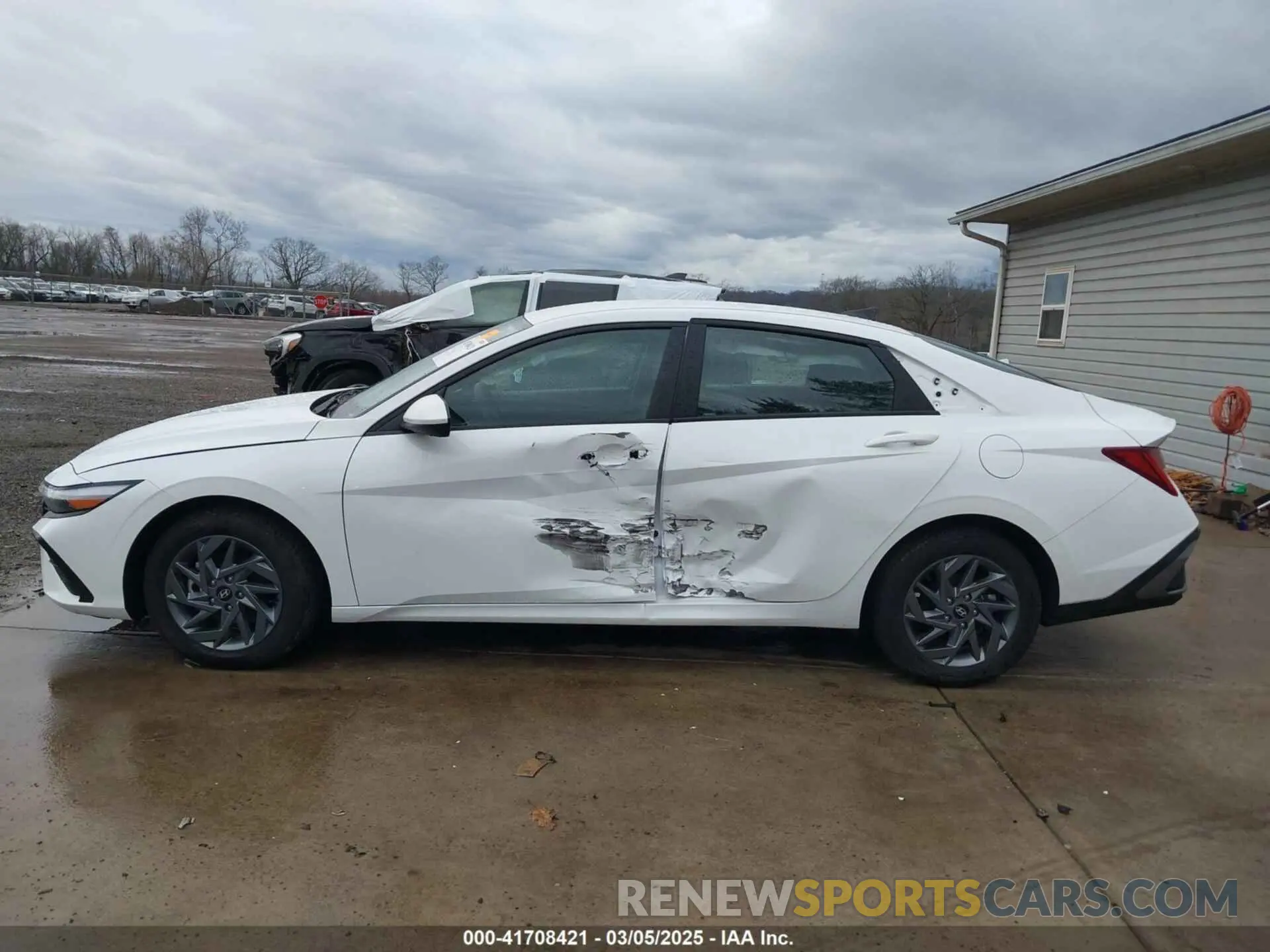 15 Photograph of a damaged car KMHLM4DJ0RU103318 HYUNDAI ELANTRA HYBRID 2024