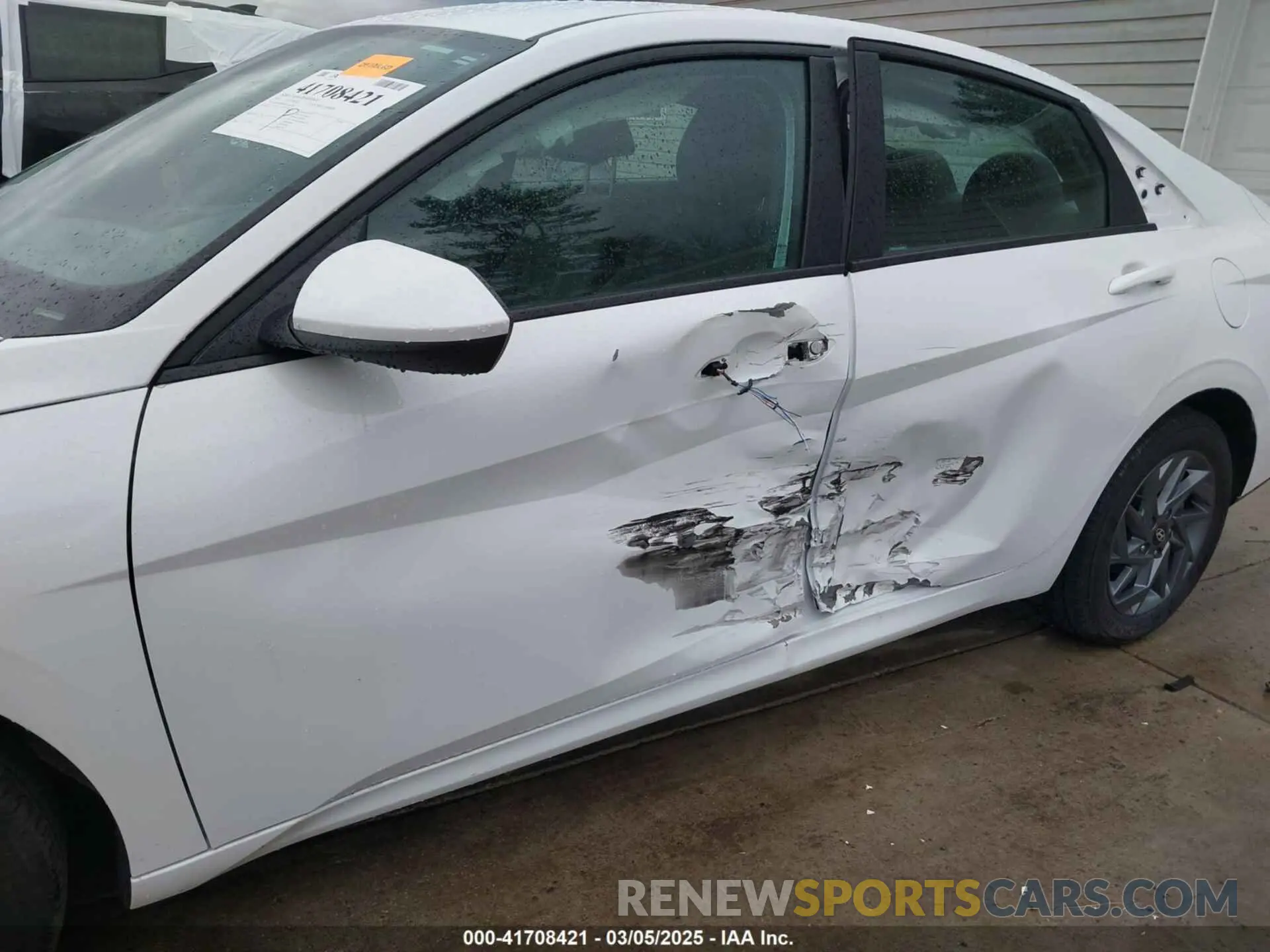 6 Photograph of a damaged car KMHLM4DJ0RU103318 HYUNDAI ELANTRA HYBRID 2024